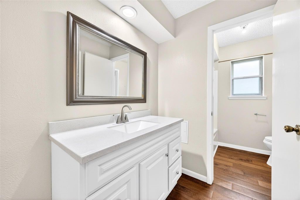 11103 Bellerive Drive Property Photo 27