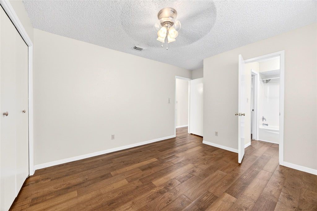 11103 Bellerive Drive Property Photo 29