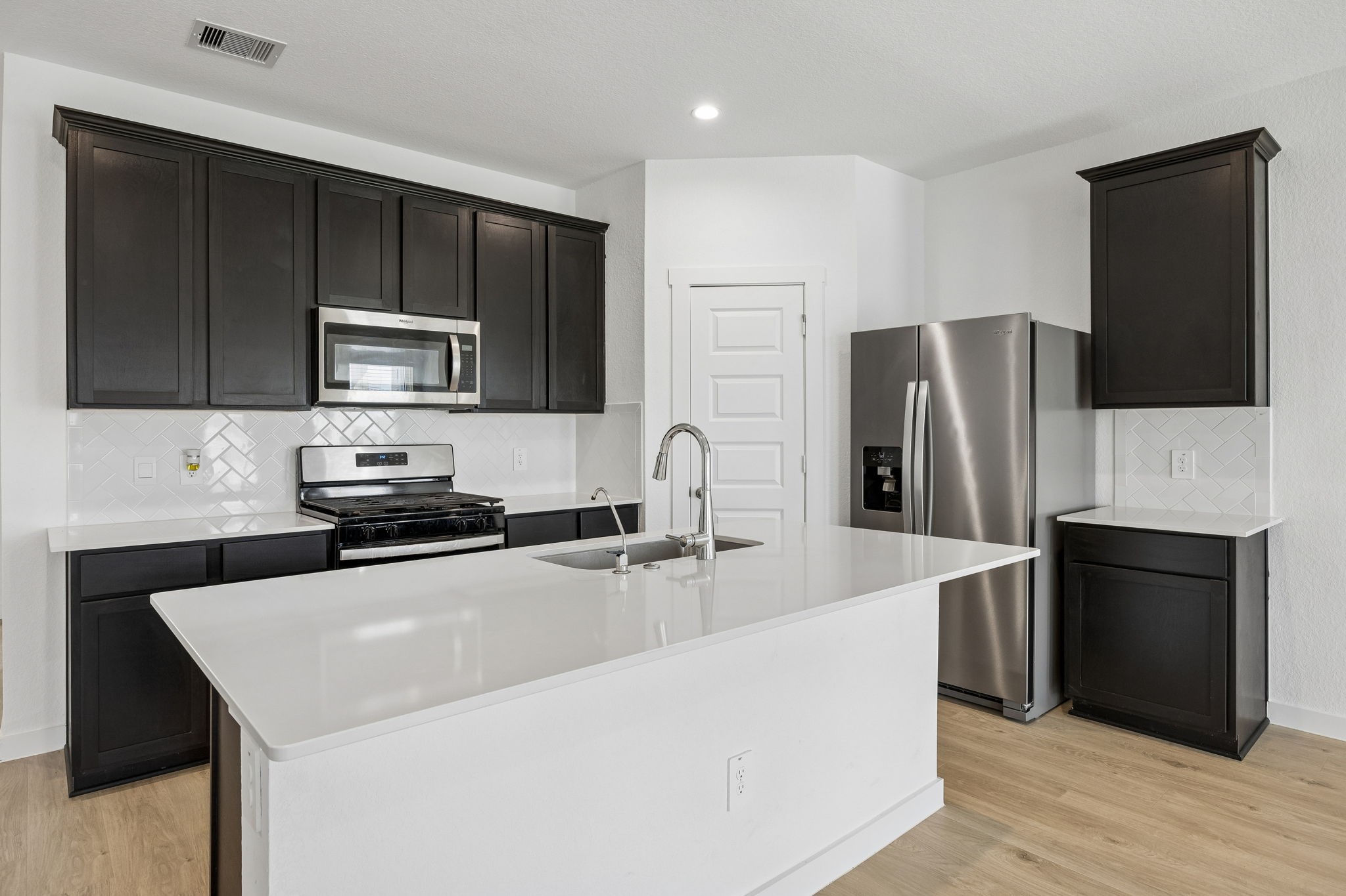 30030 Foxtail Pine Court Property Photo 4