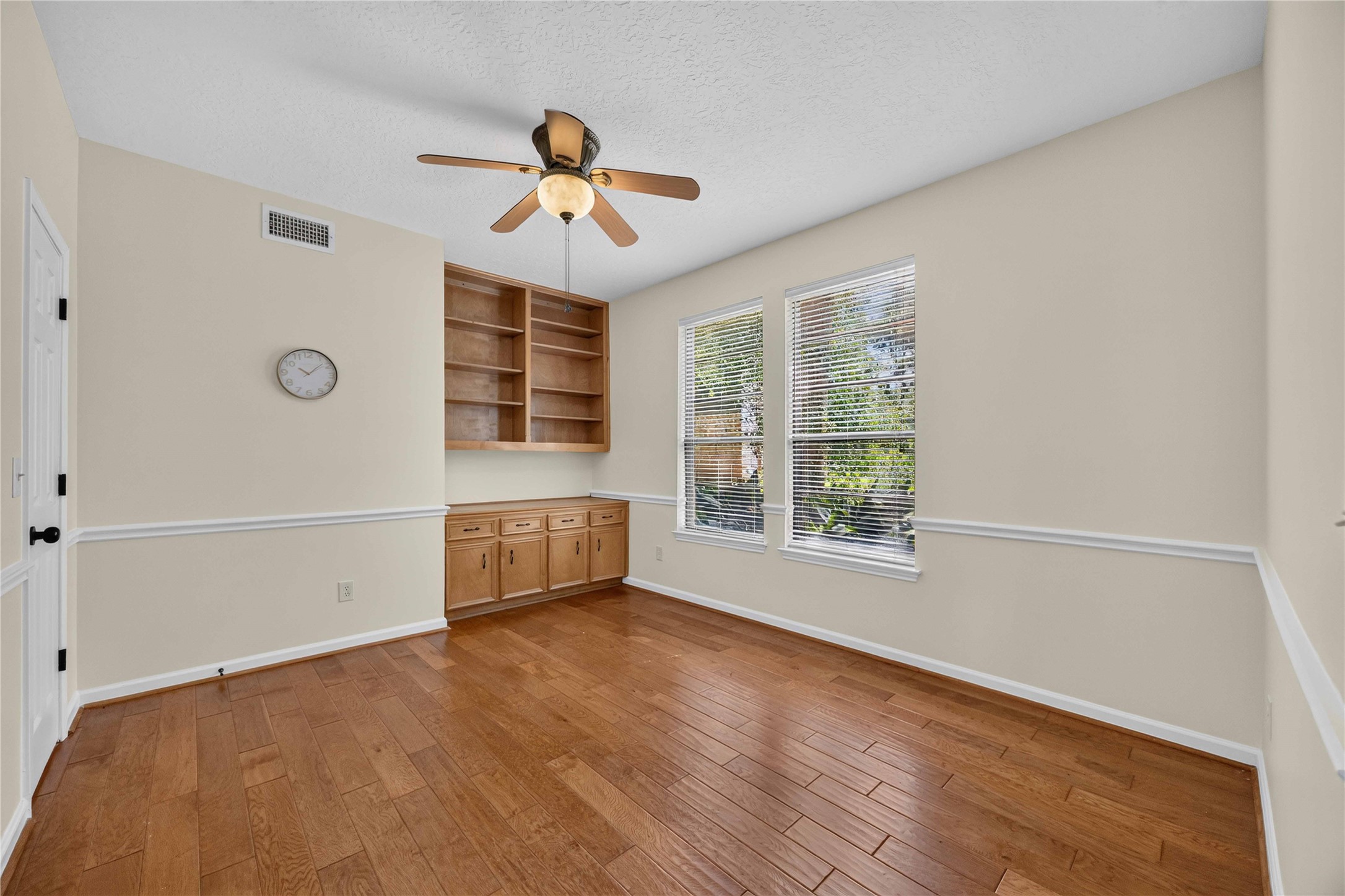 27 Shining Lakes Place Property Photo 4