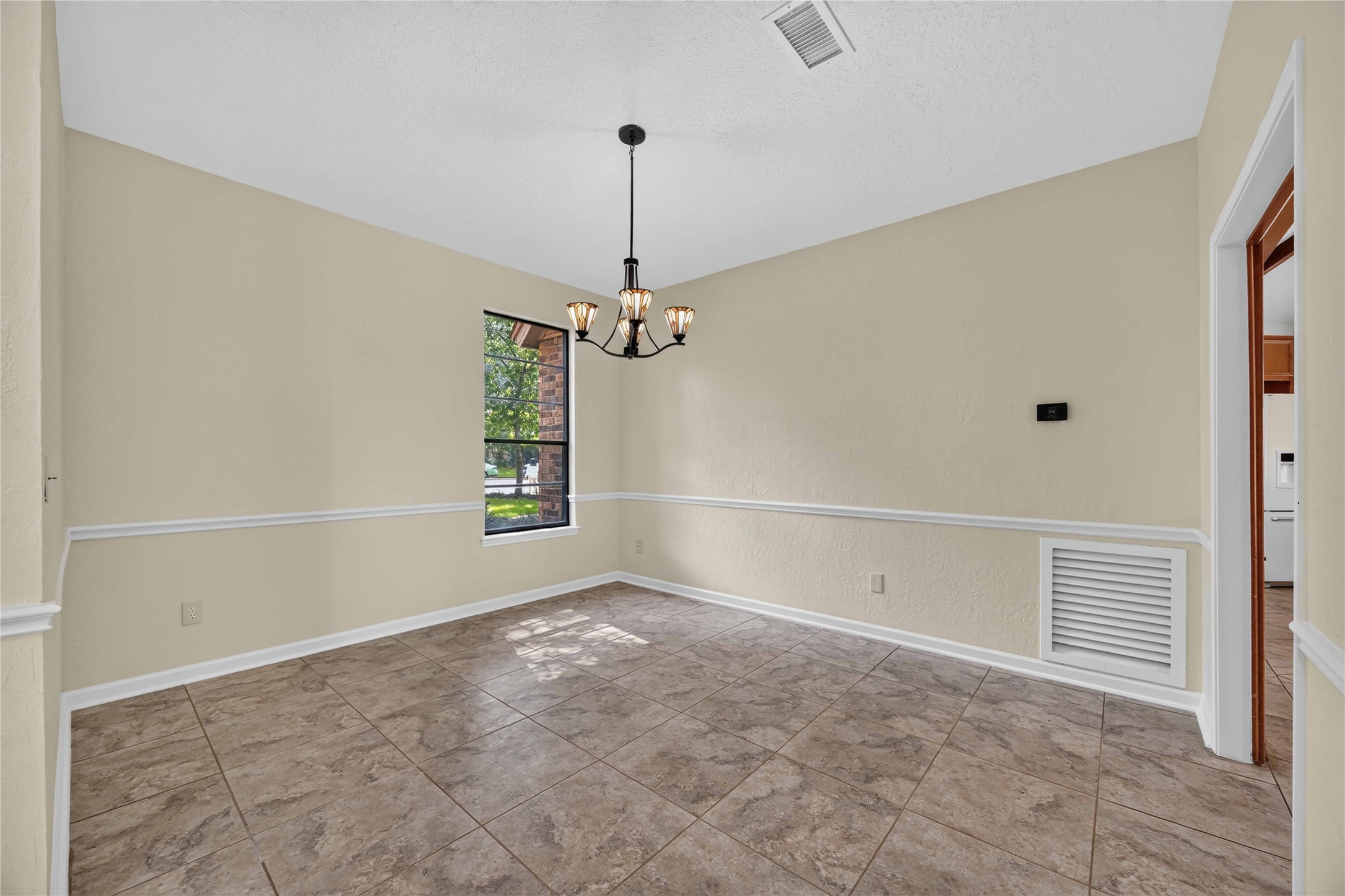 27 Shining Lakes Place Property Photo 10