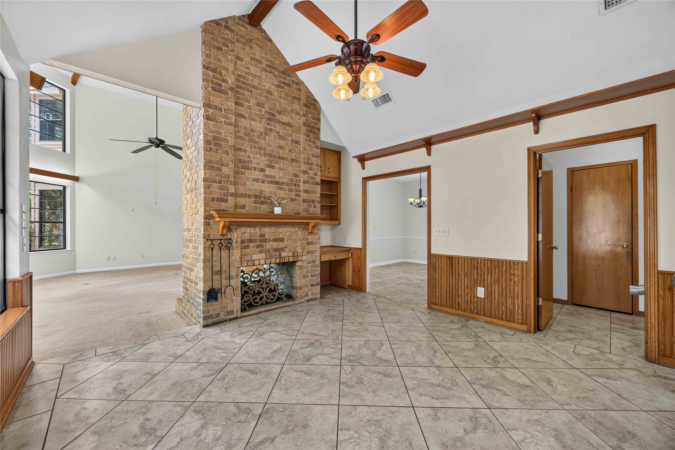 27 Shining Lakes Place Property Photo 12