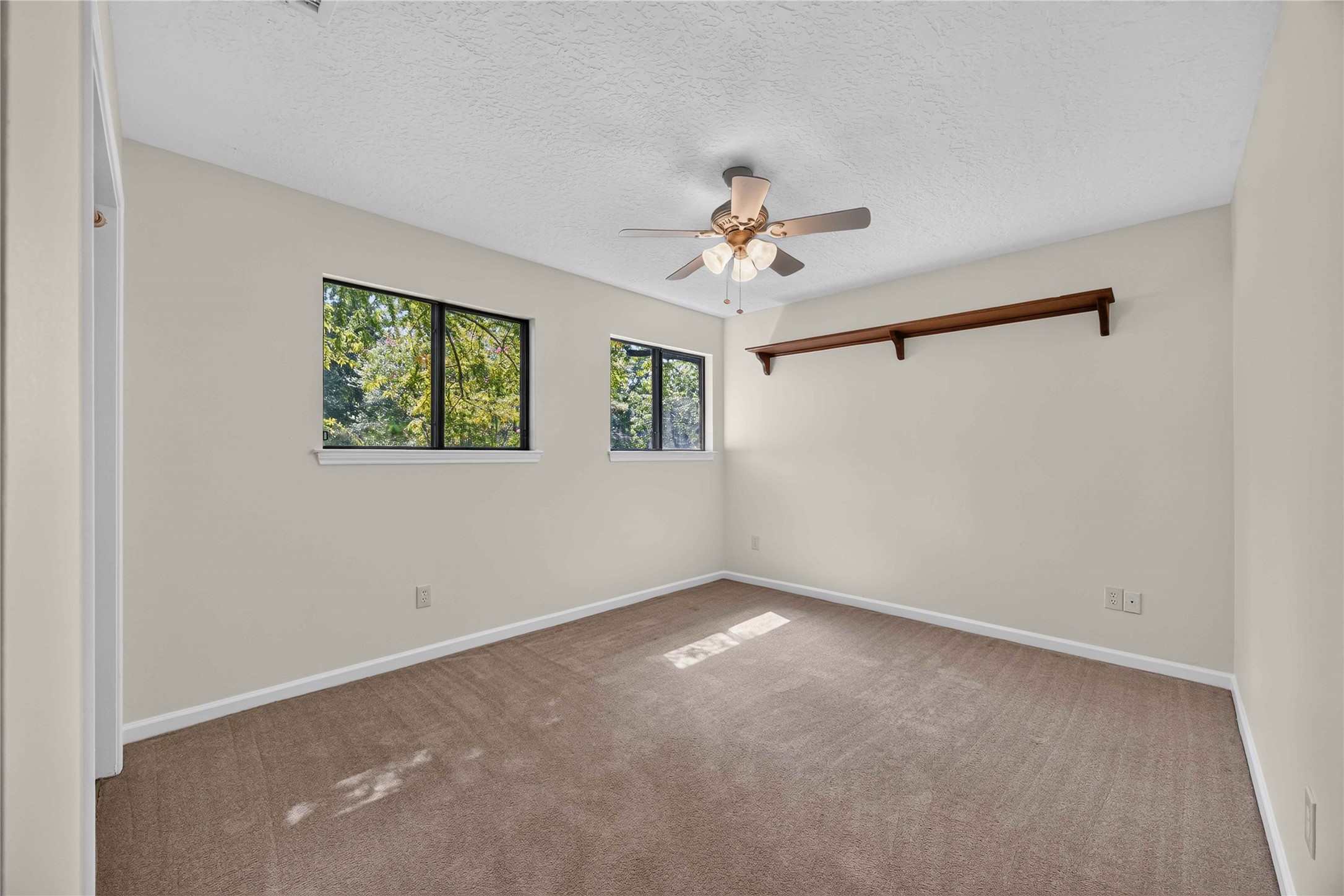 27 Shining Lakes Place Property Photo 21