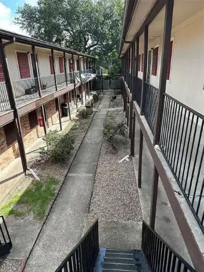 525 Laurel Street 6 Property Photo 1