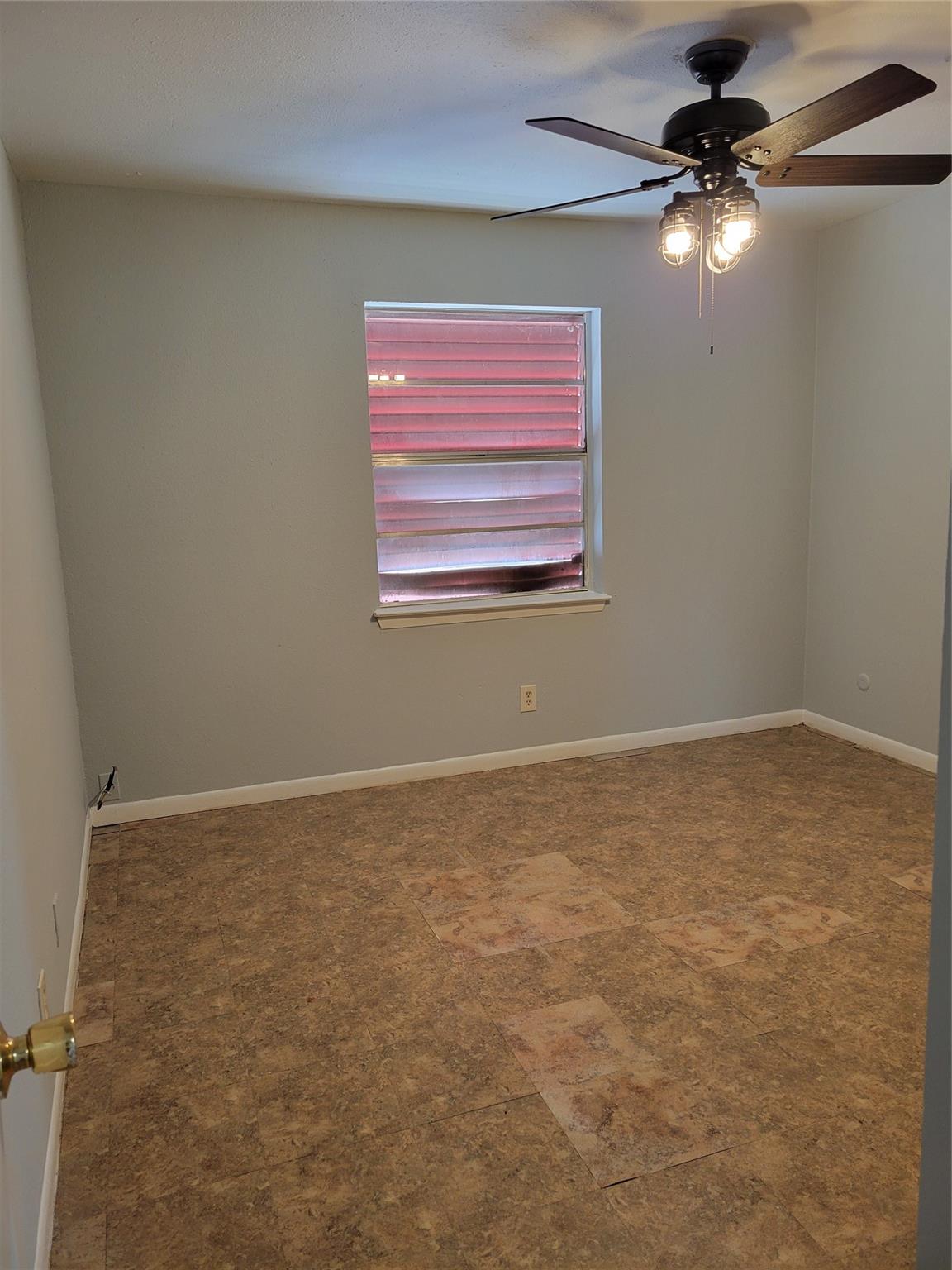 525 Laurel Street 6 Property Photo 5