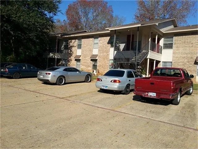 1600 E Murchison St Property Photo 4