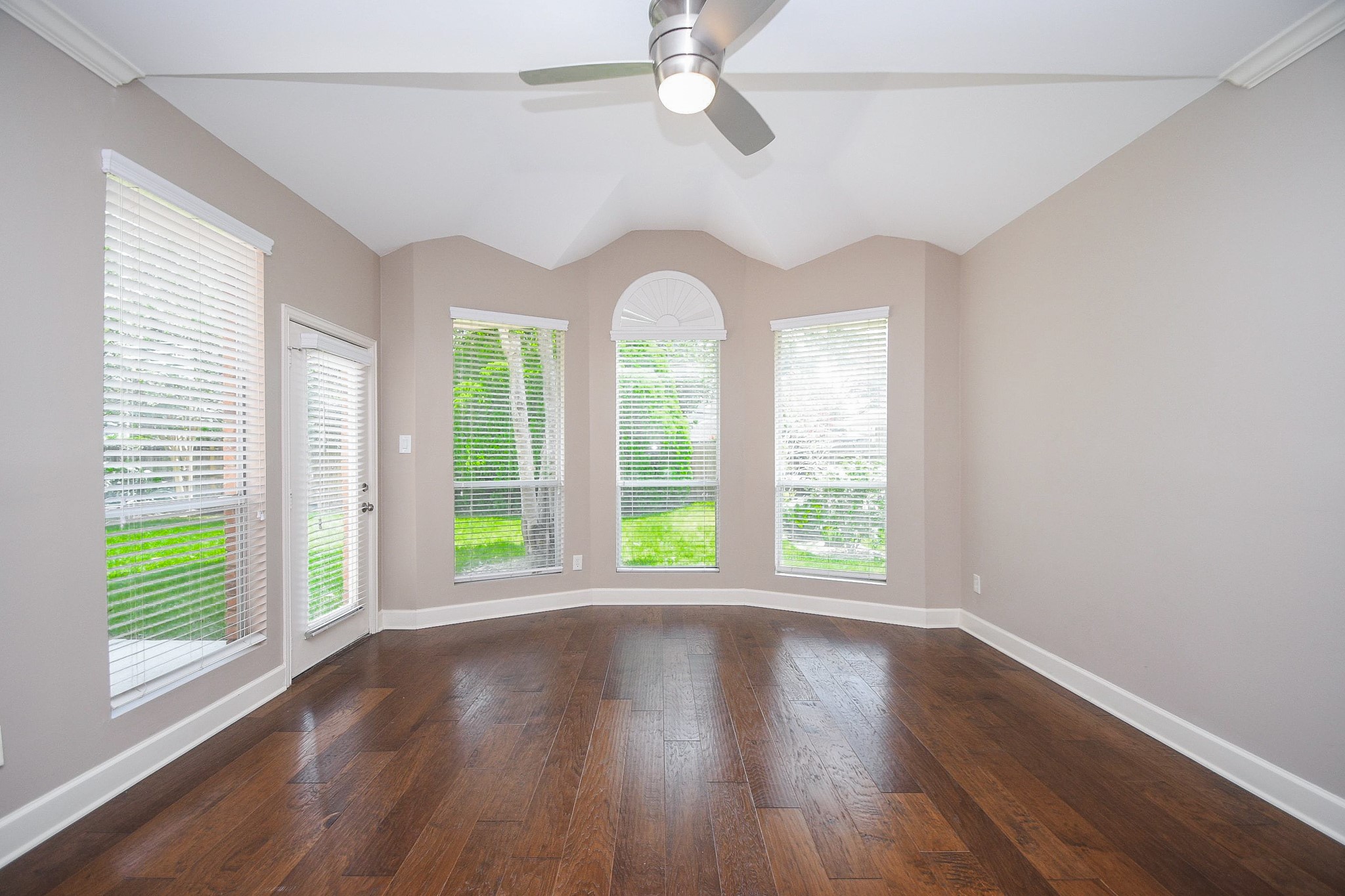 9715 Atwell Drive Property Photo 17