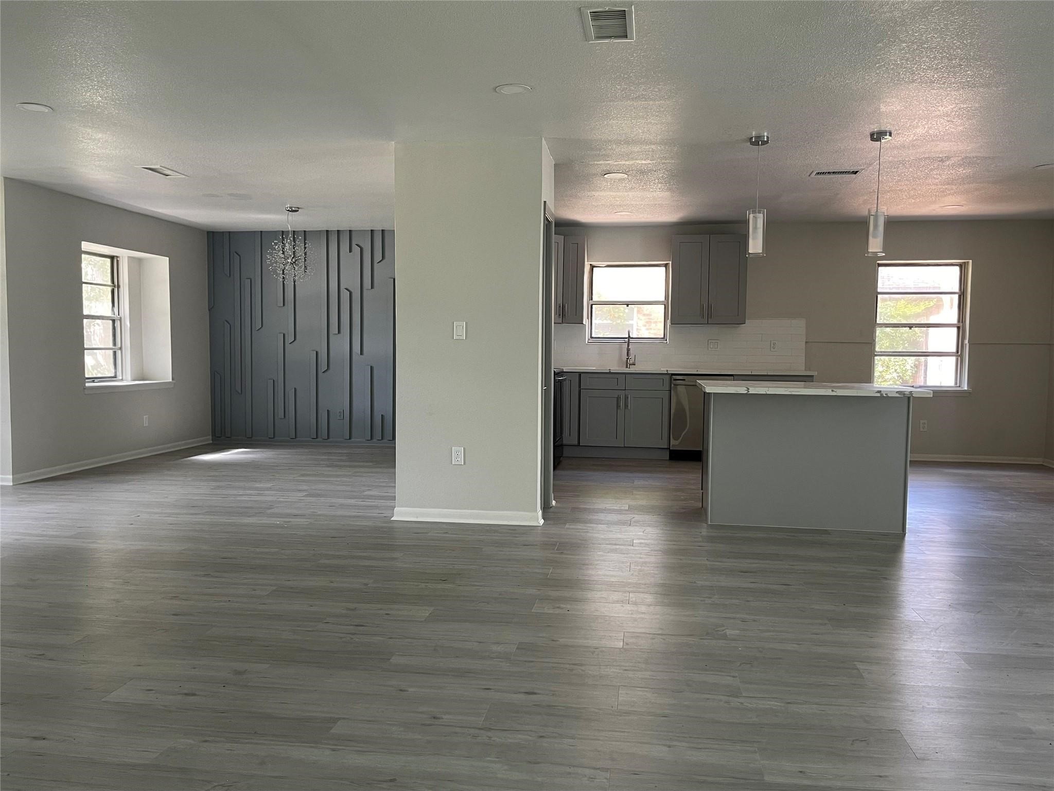 5822 Belrose Drive Property Photo 3