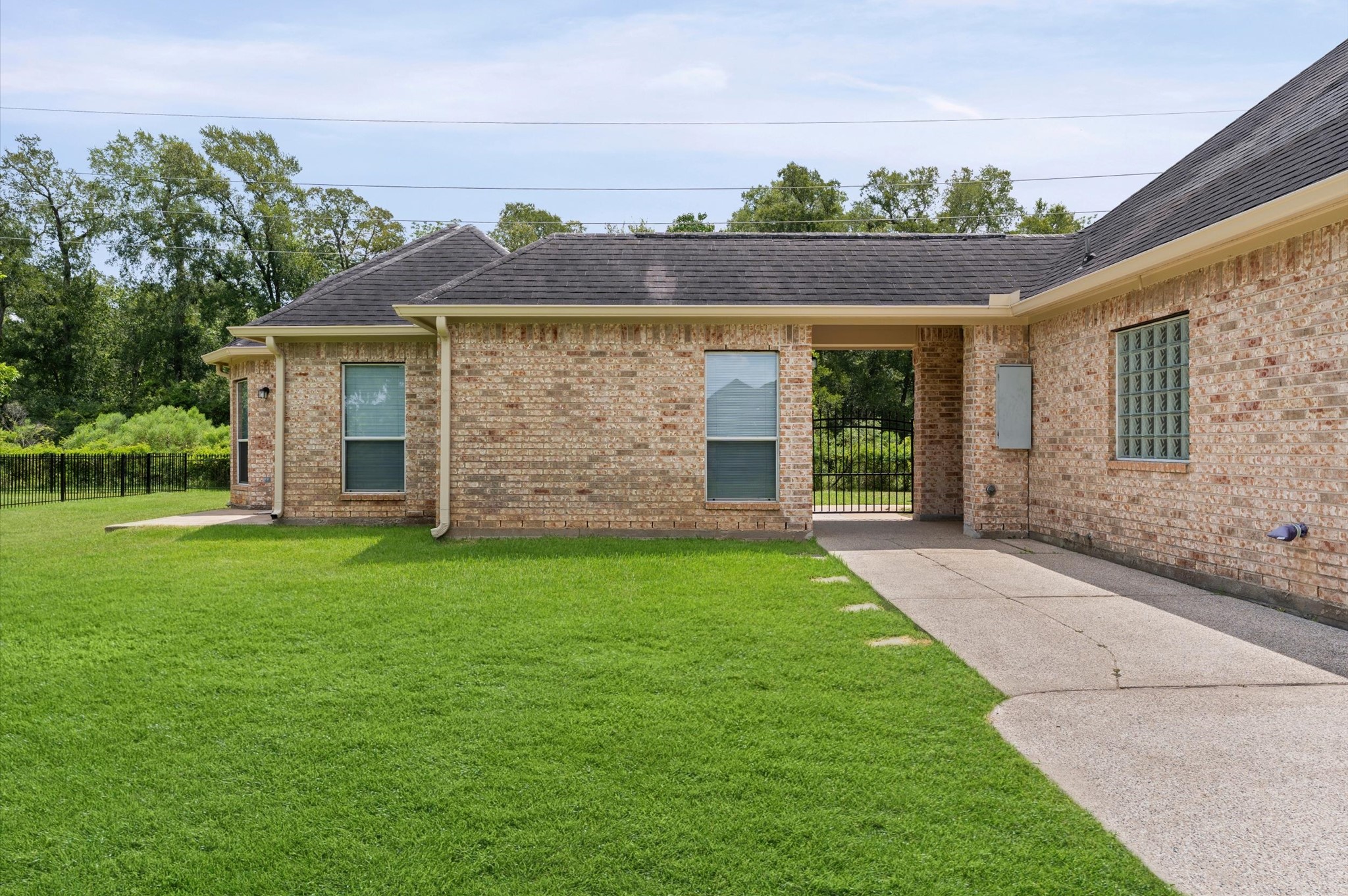 9019 Lady Laura Lane Property Photo 33