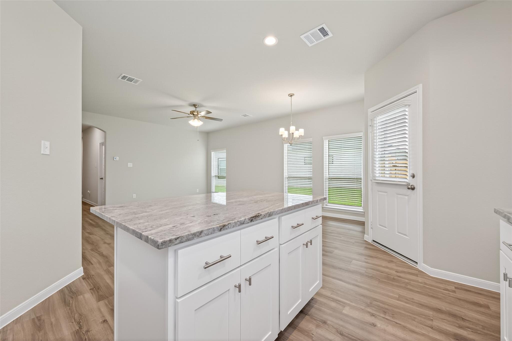 520 Emerald Thicket Lane, Huffman Tx 77336 Property Photo 12
