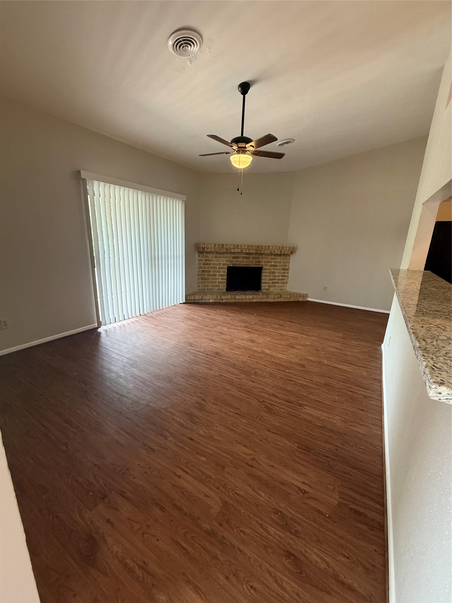 923 Carrell Street D Property Photo 4