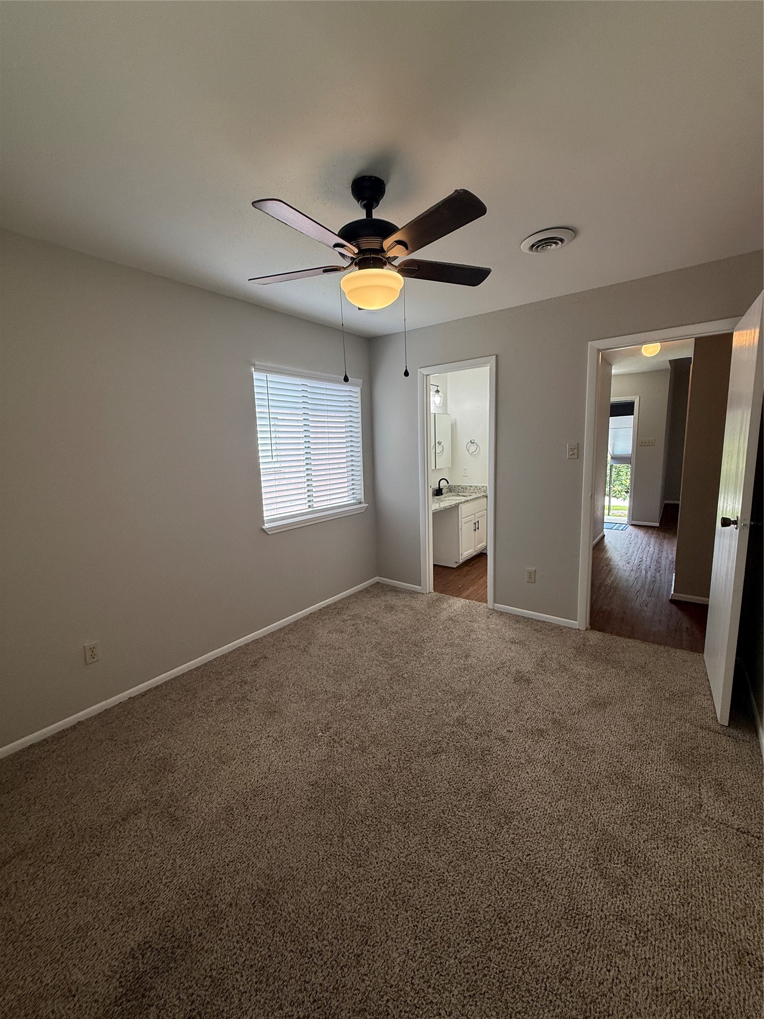 923 Carrell Street D Property Photo 10