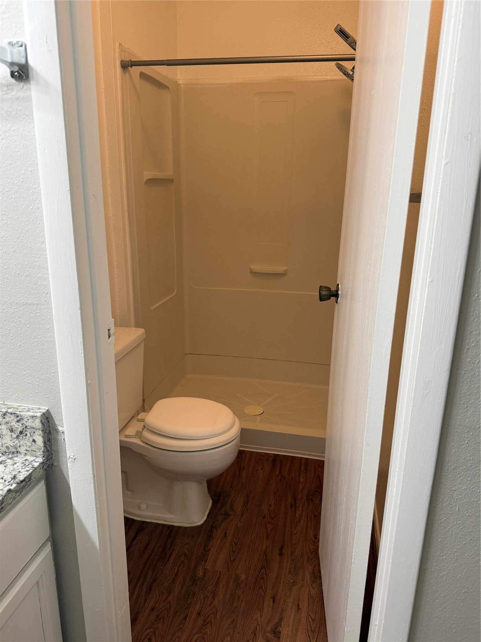 923 Carrell Street D Property Photo 16