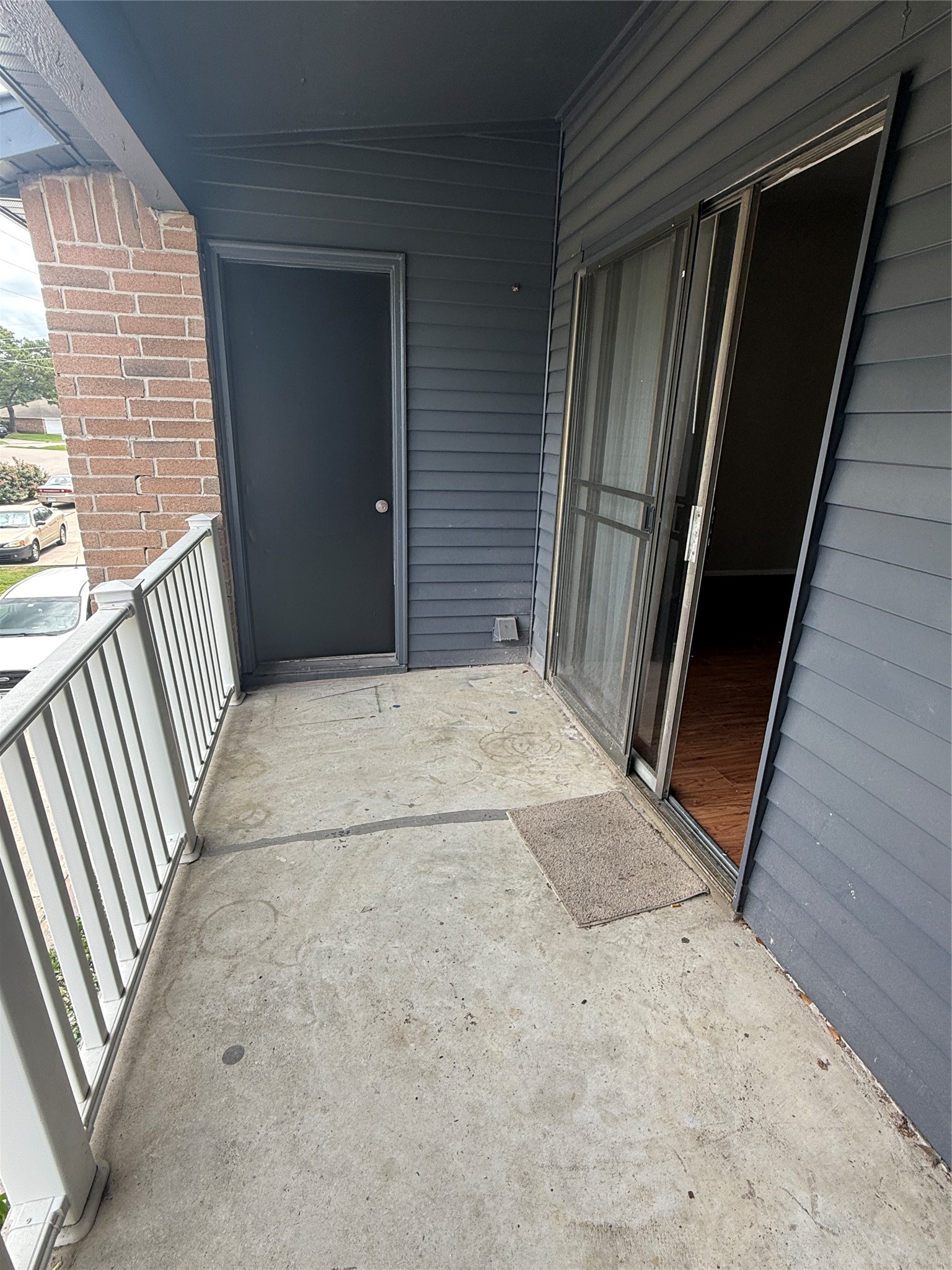 923 Carrell Street D Property Photo 17