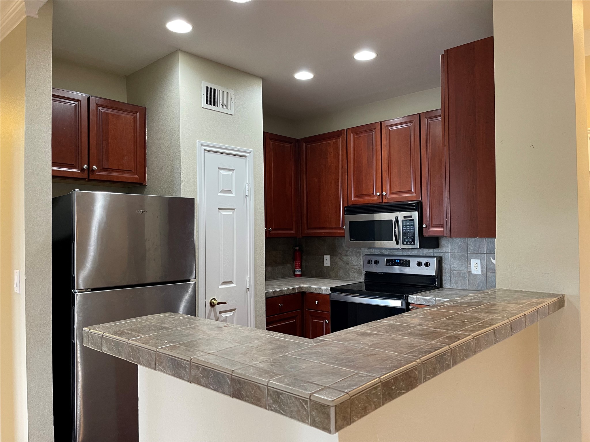 2400 Mccue Road 430 Property Photo 12
