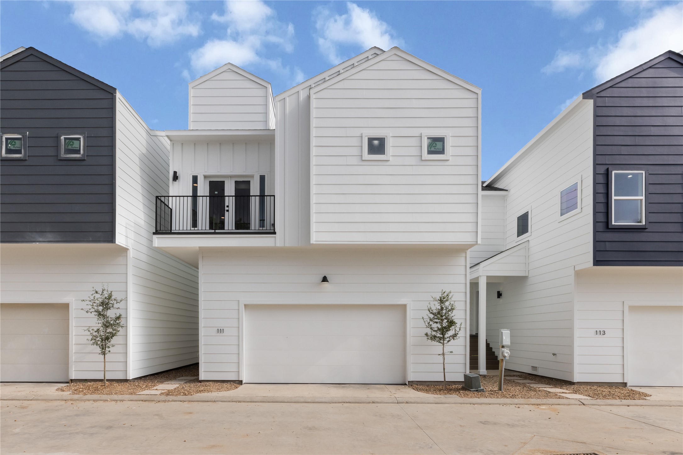 107 Tolima Dove Street Property Photo 2