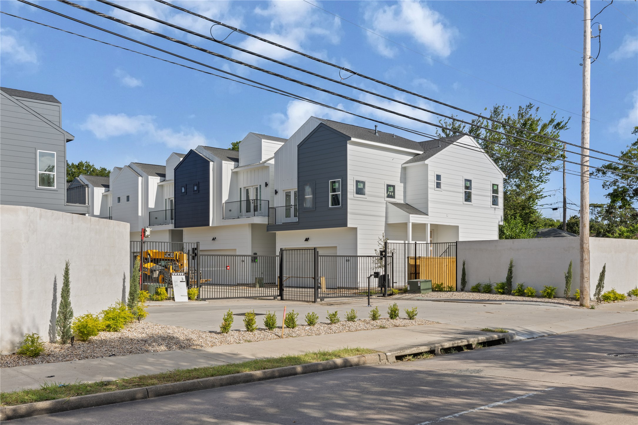 107 Tolima Dove Street Property Photo 29