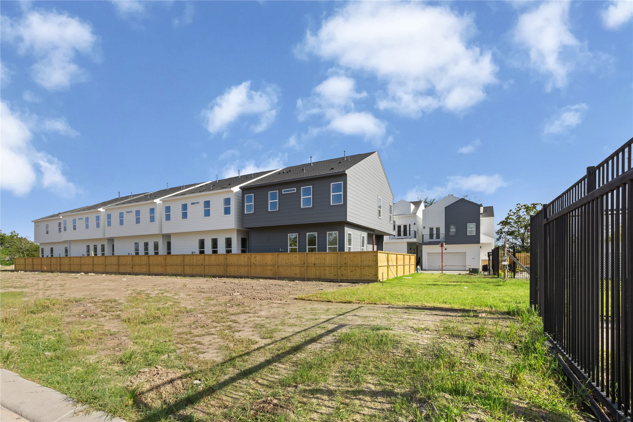 107 Tolima Dove Street Property Photo 30