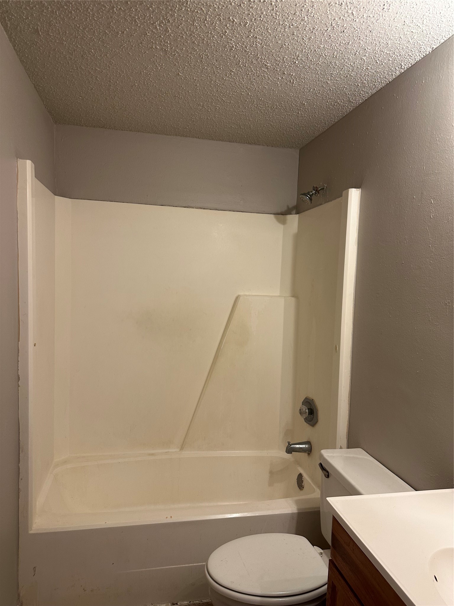 10104 Waterstone Drive Property Photo 9