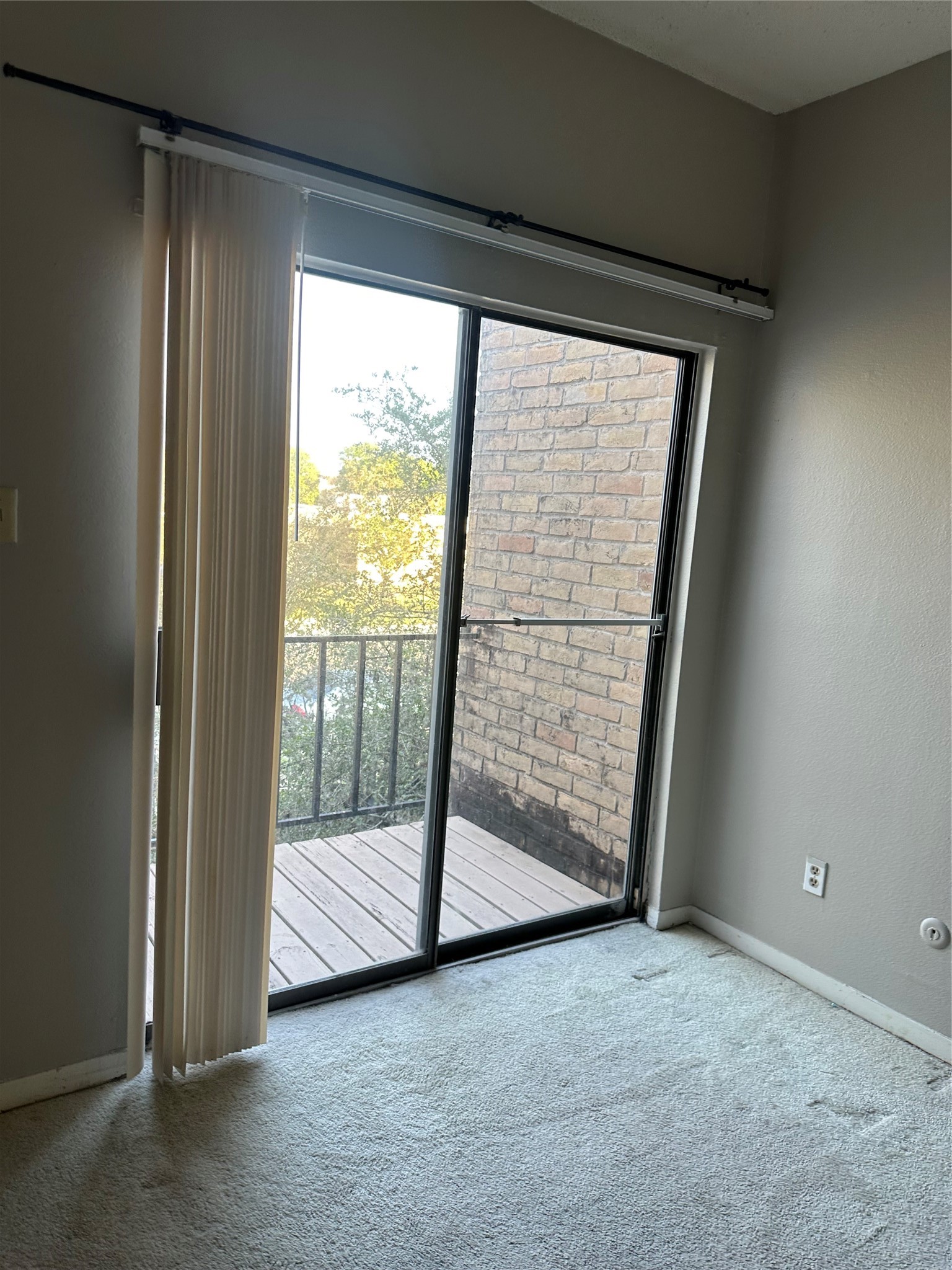 10104 Waterstone Drive Property Photo 12