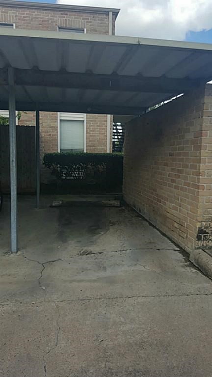 10104 Waterstone Drive Property Photo 14