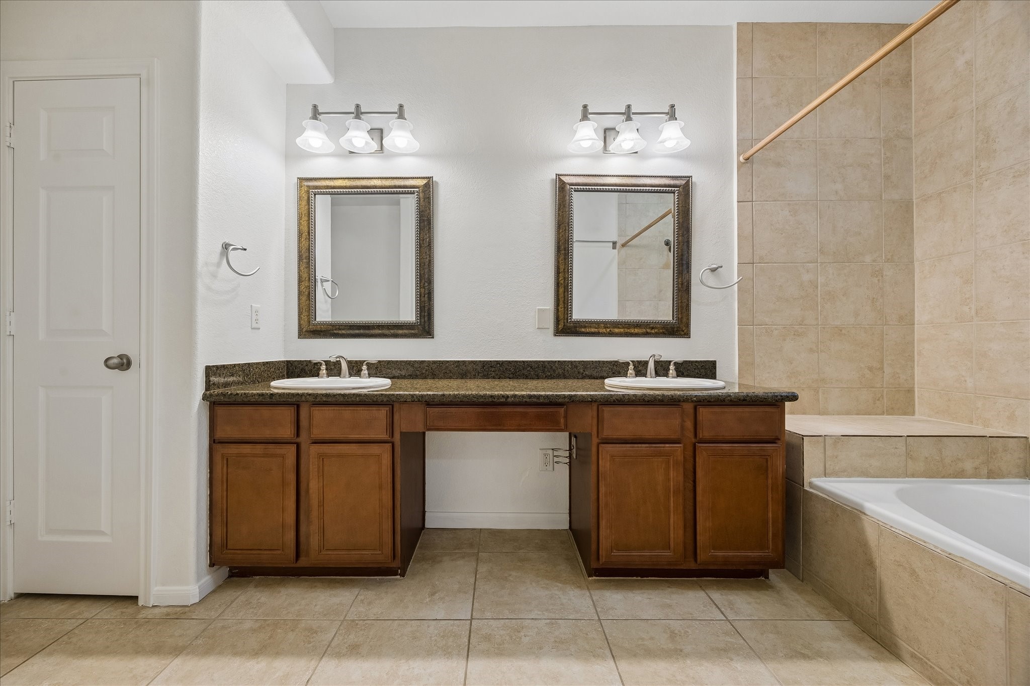 5222 Brinkman Court Property Photo 14