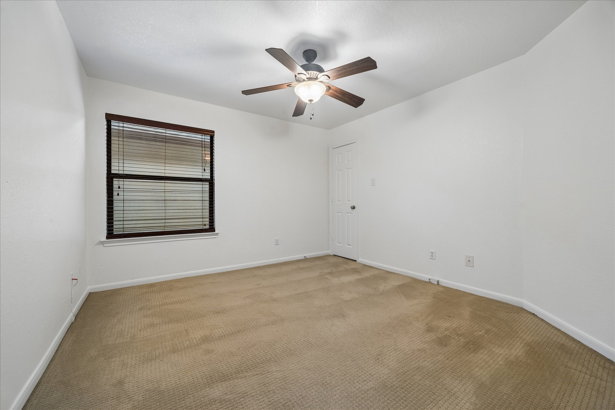 5222 Brinkman Court Property Photo 19