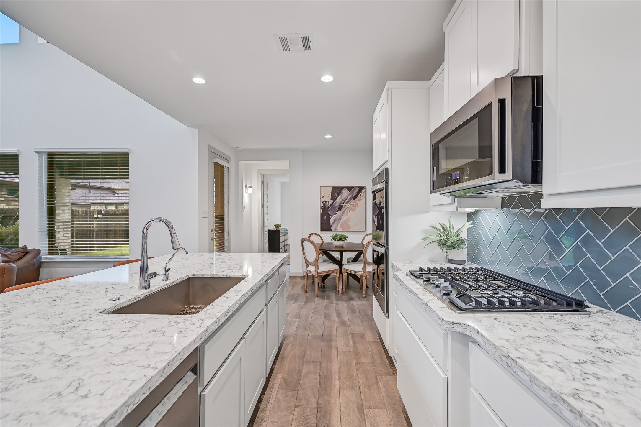 1570 Mustang Trail Property Photo 15