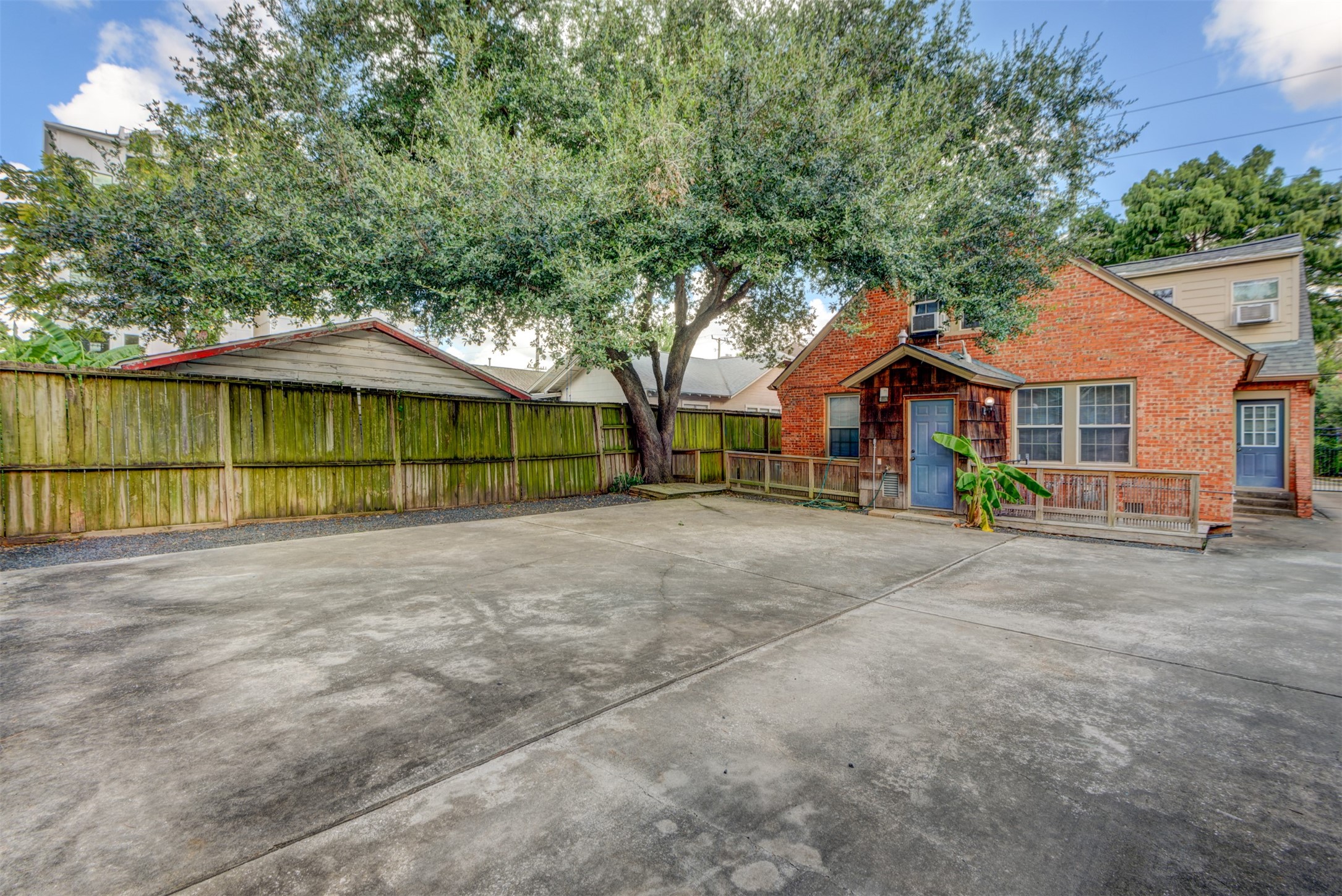 1313 Peden Street Property Photo 5