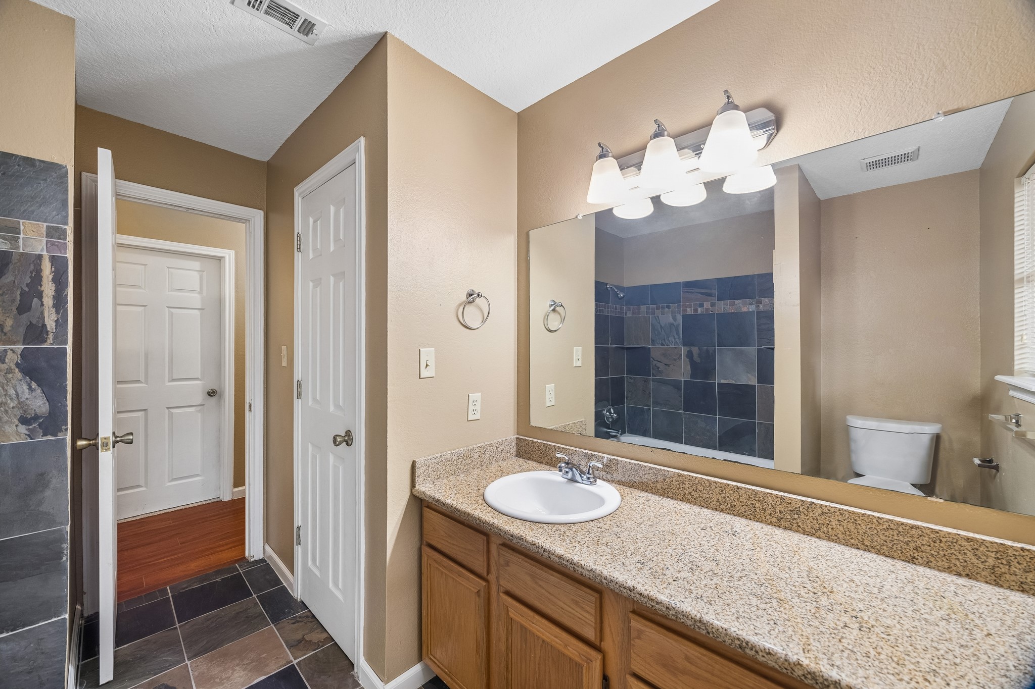 422 Nursery Road Property Photo 10