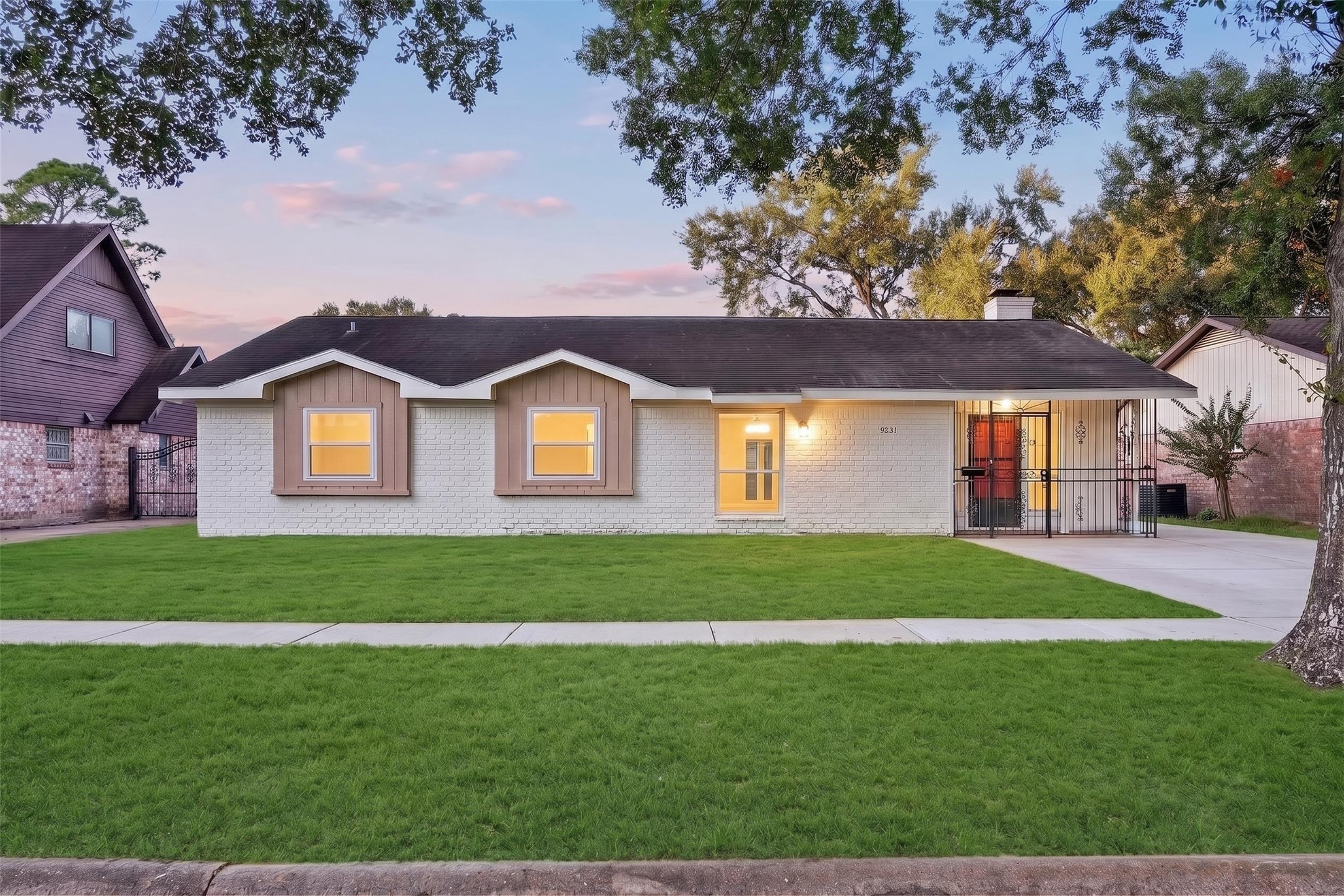9231 Sandstone Street Property Photo 3