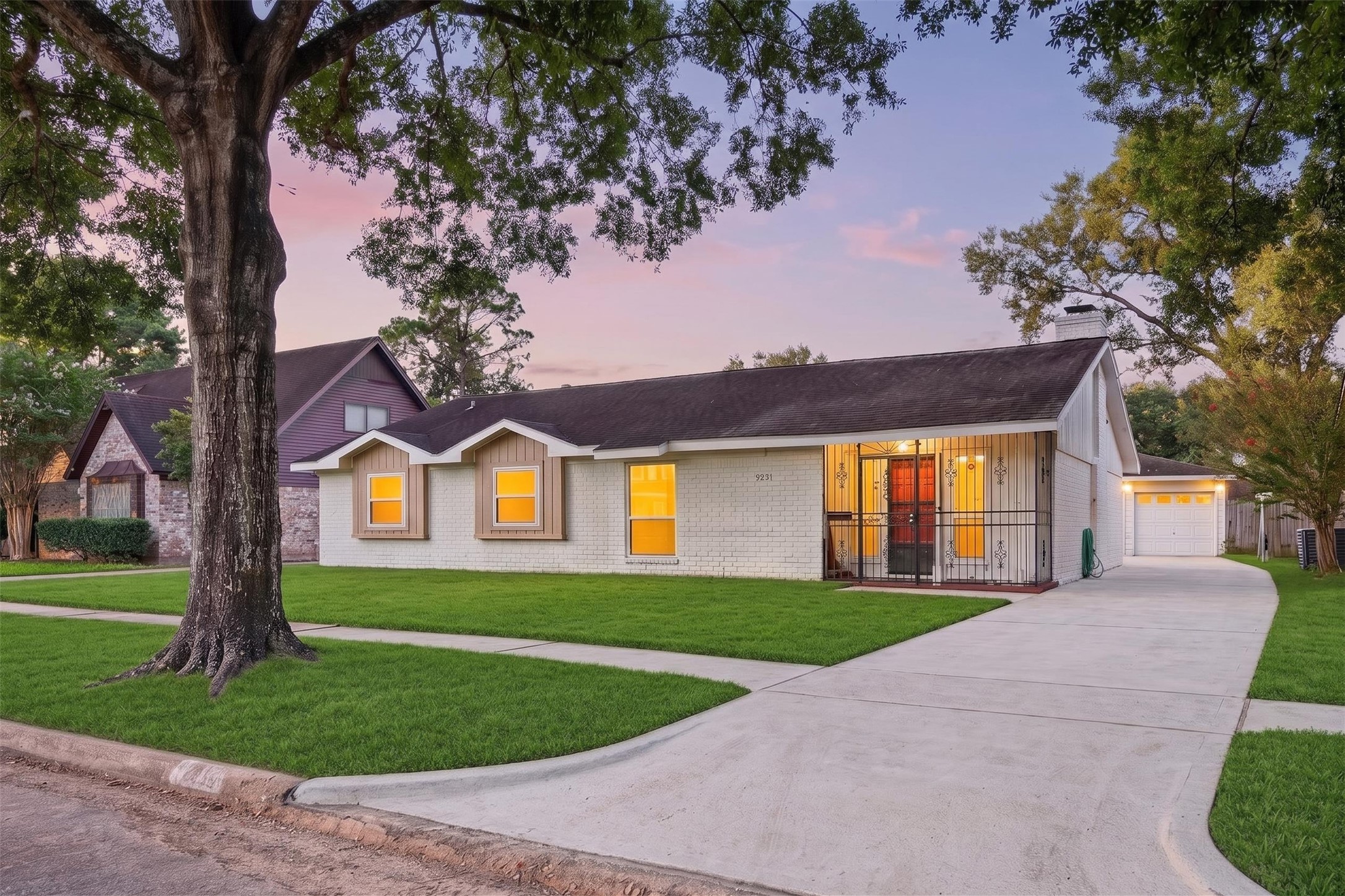 9231 Sandstone Street Property Photo 4
