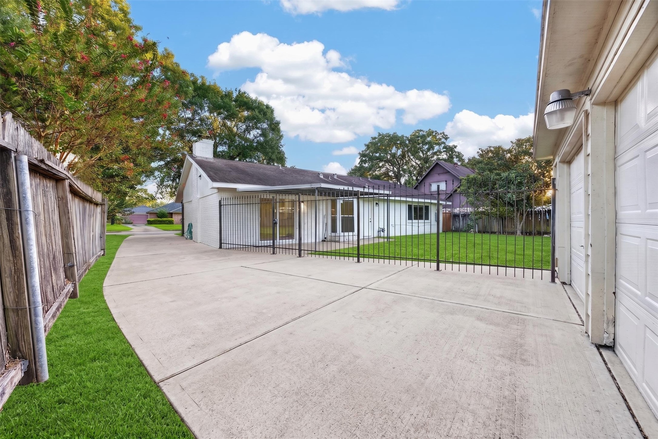 9231 Sandstone Street Property Photo 7