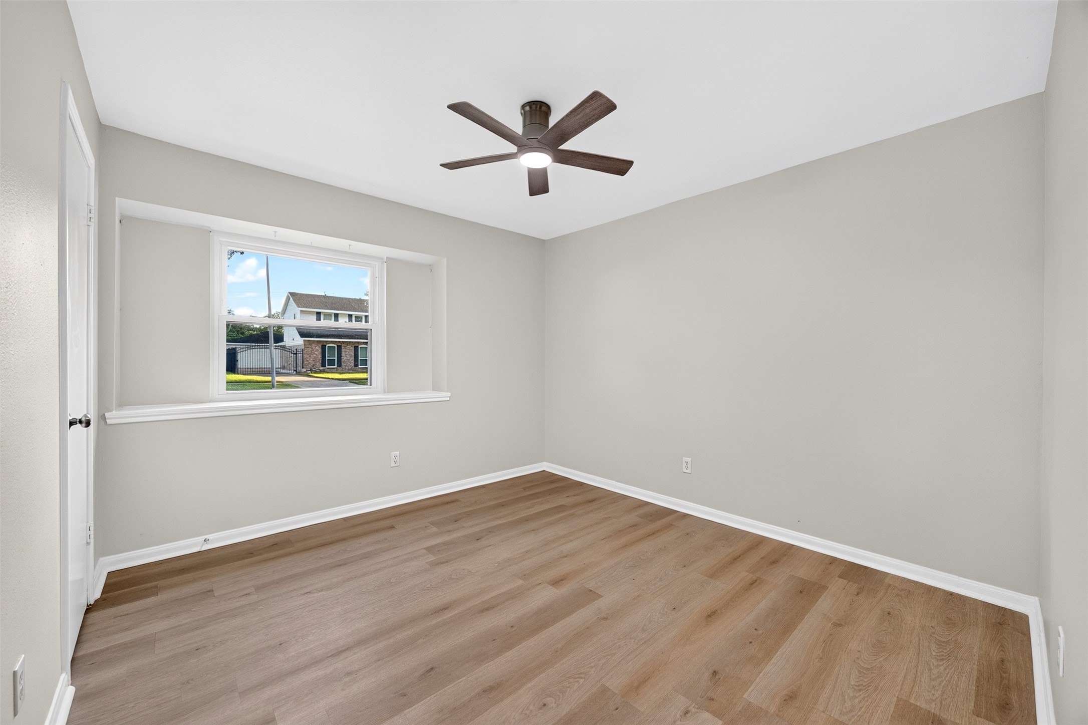 9231 Sandstone Street Property Photo 29