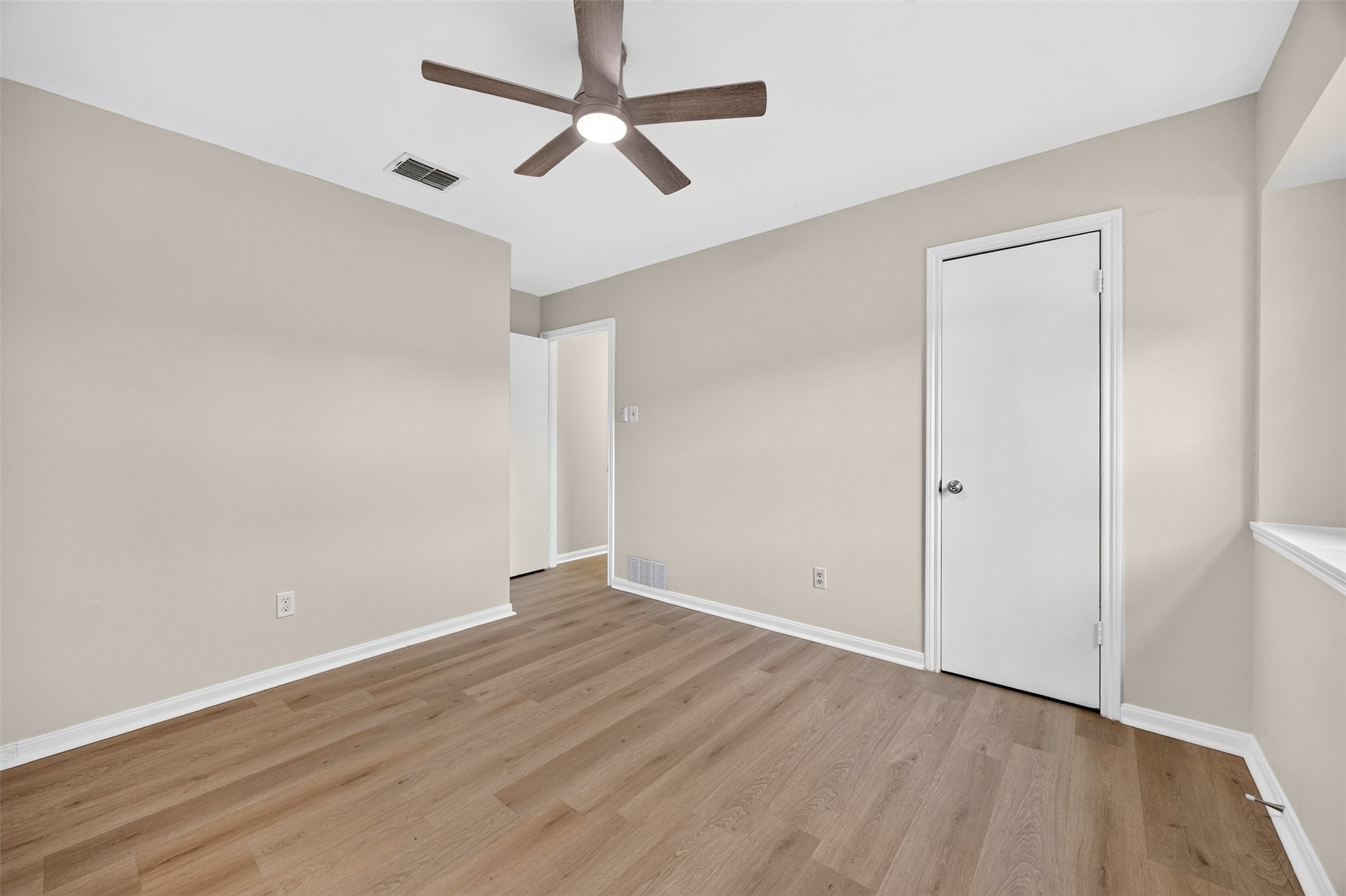 9231 Sandstone Street Property Photo 30