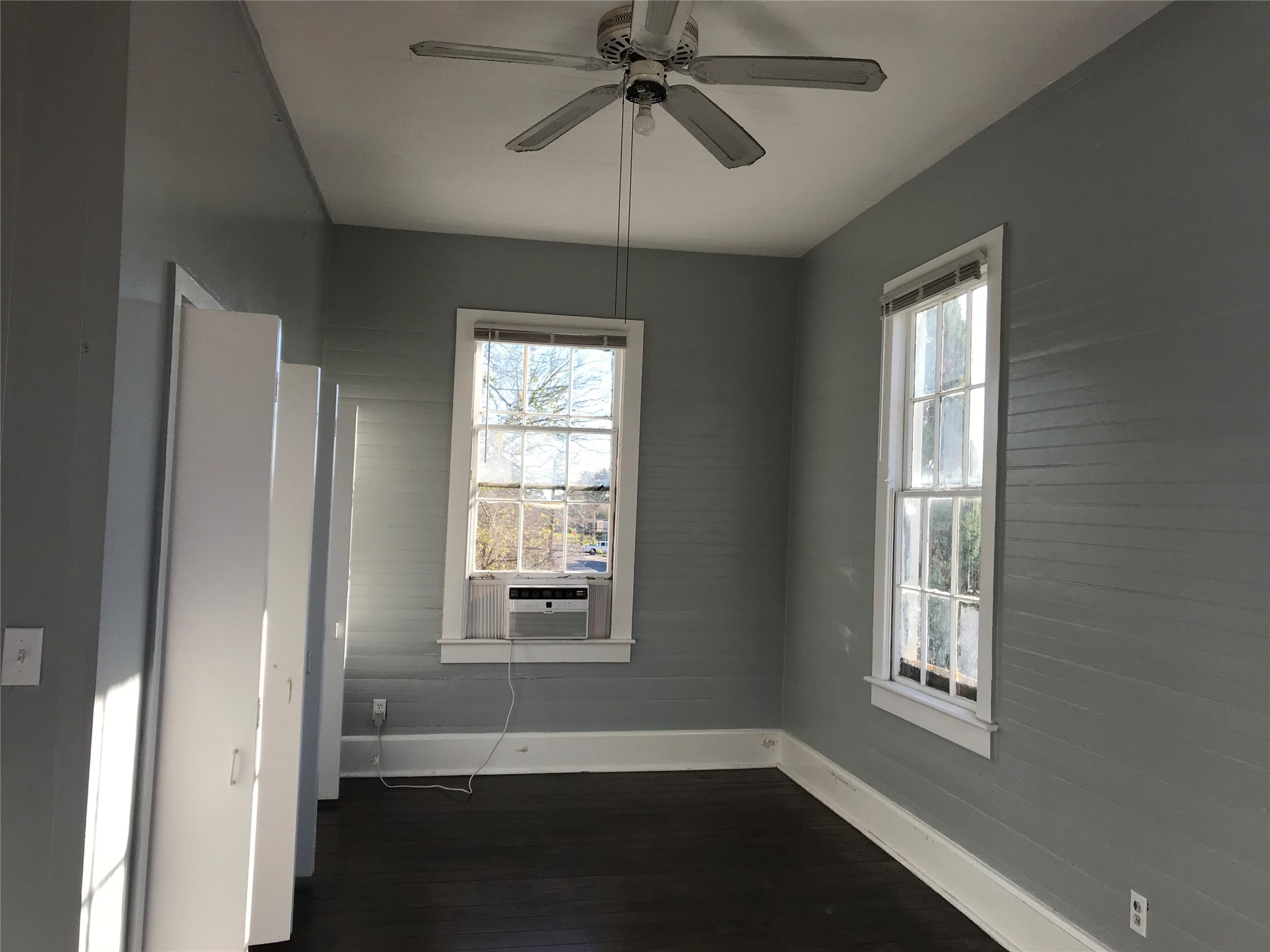 2127 Avenue K Up Property Photo 6