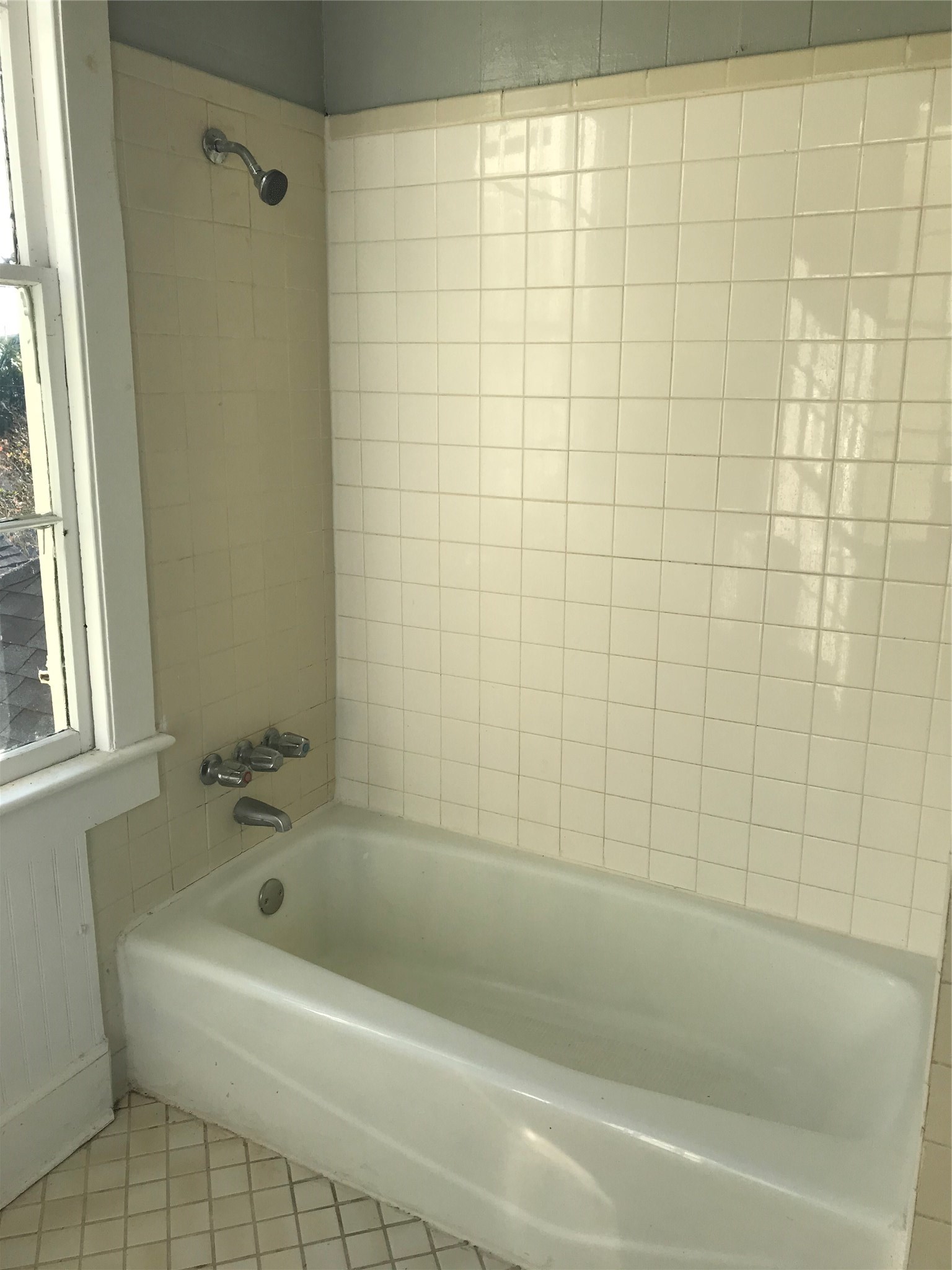 2127 Avenue K Up Property Photo 7