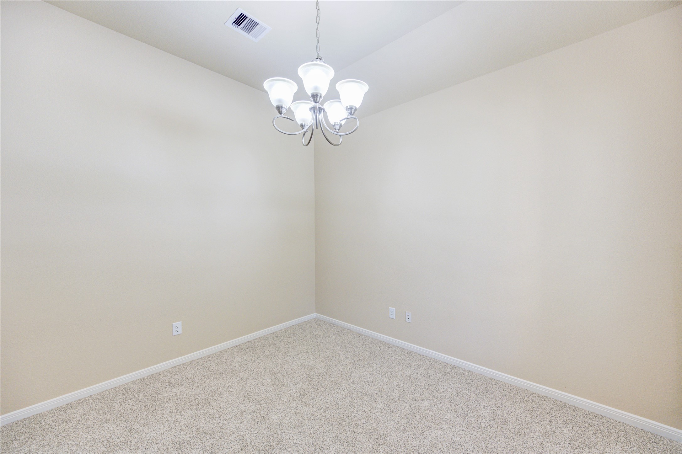 19306 Boulder Bay Lane Property Photo 4