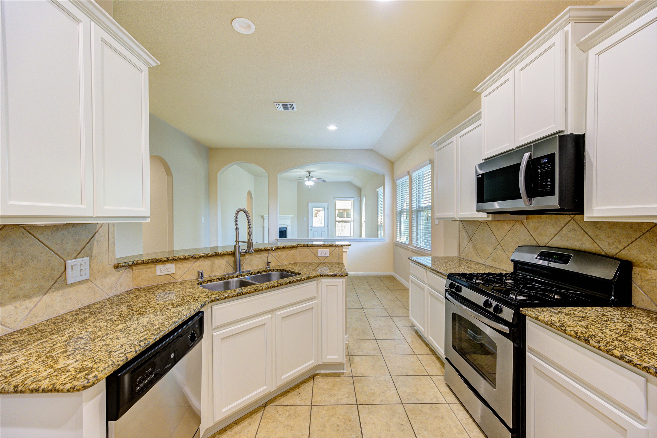 19306 Boulder Bay Lane Property Photo 13