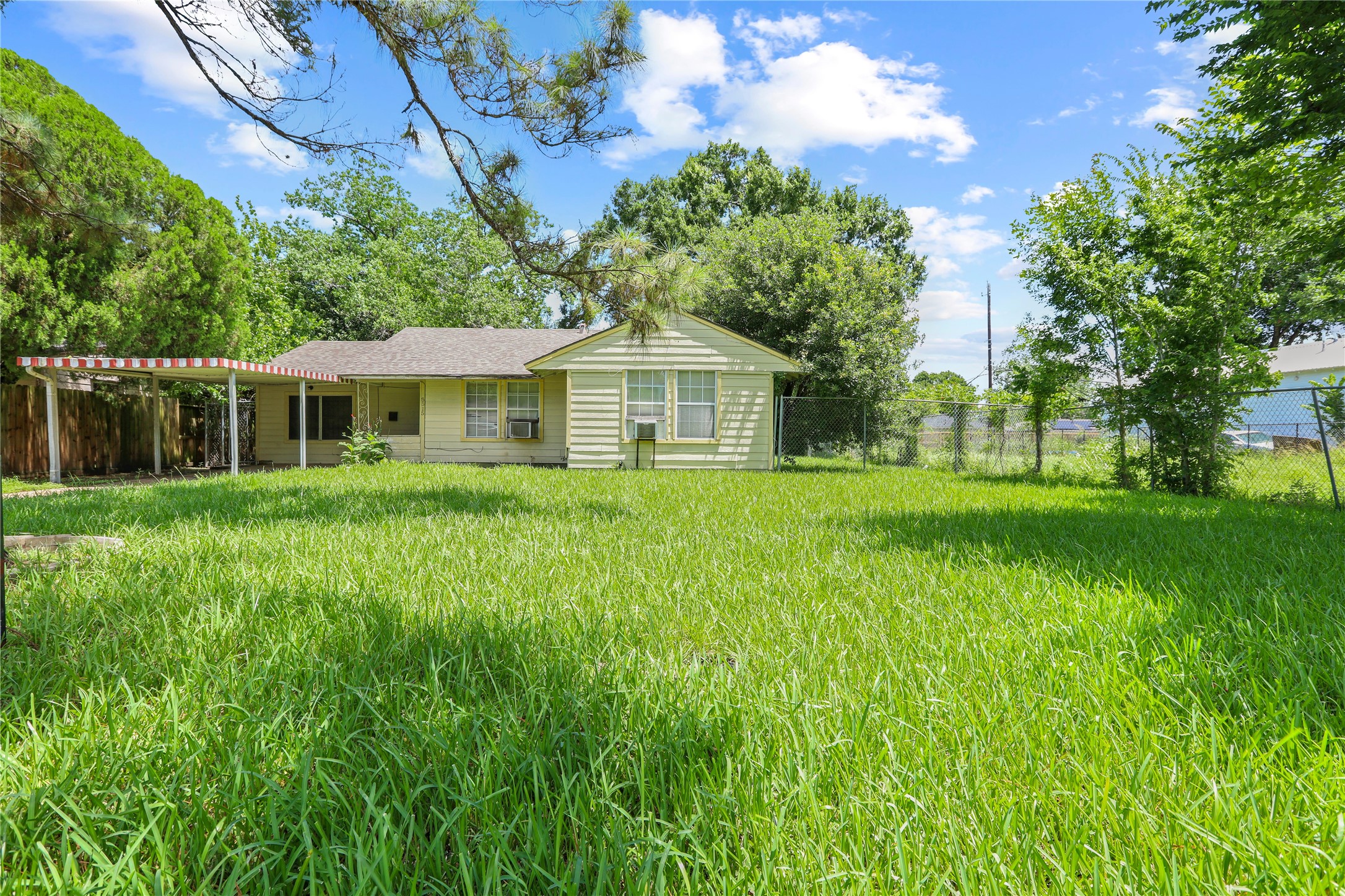 5515 Flamingo Drive Property Photo 4