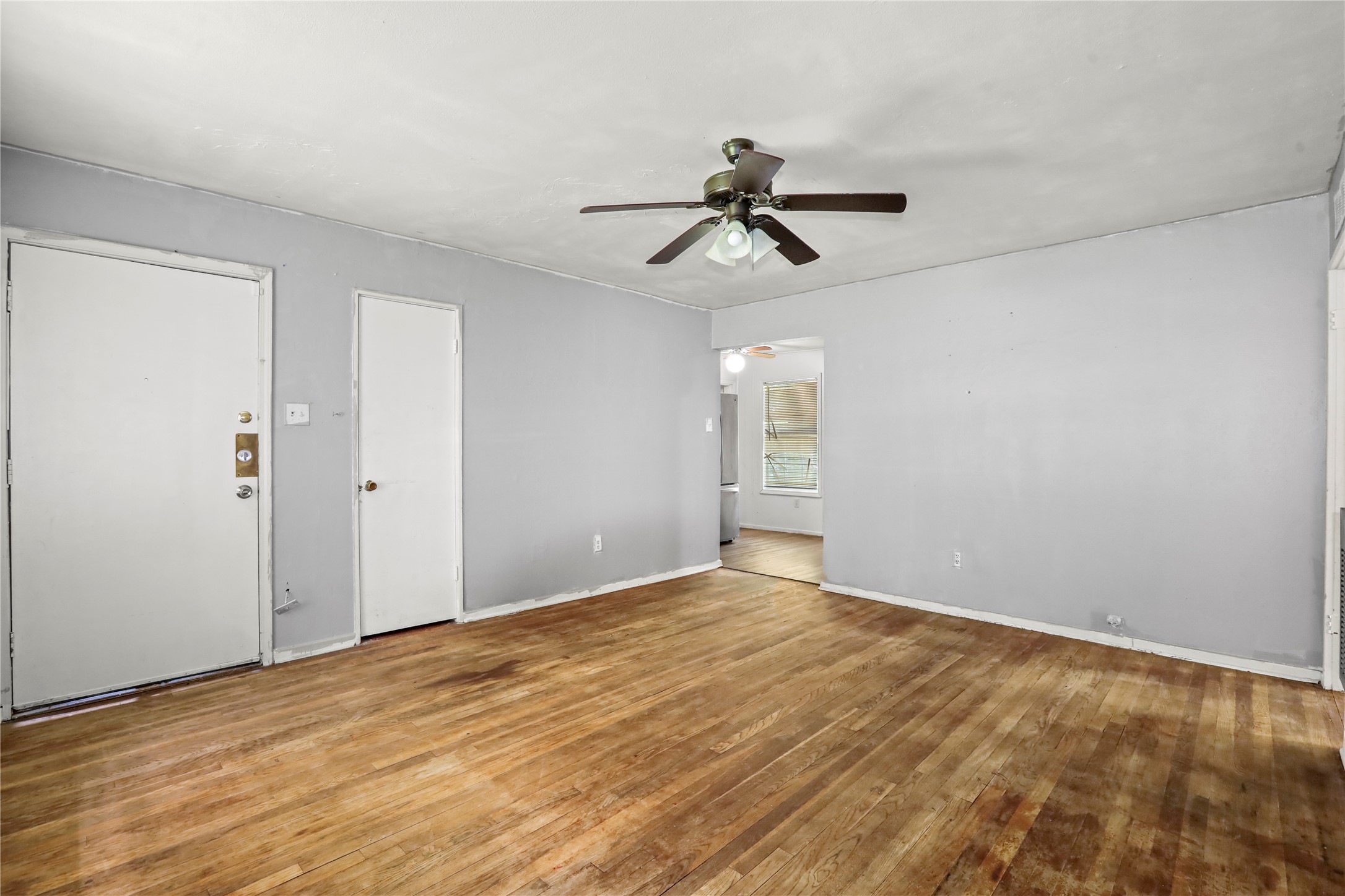5515 Flamingo Drive Property Photo 6