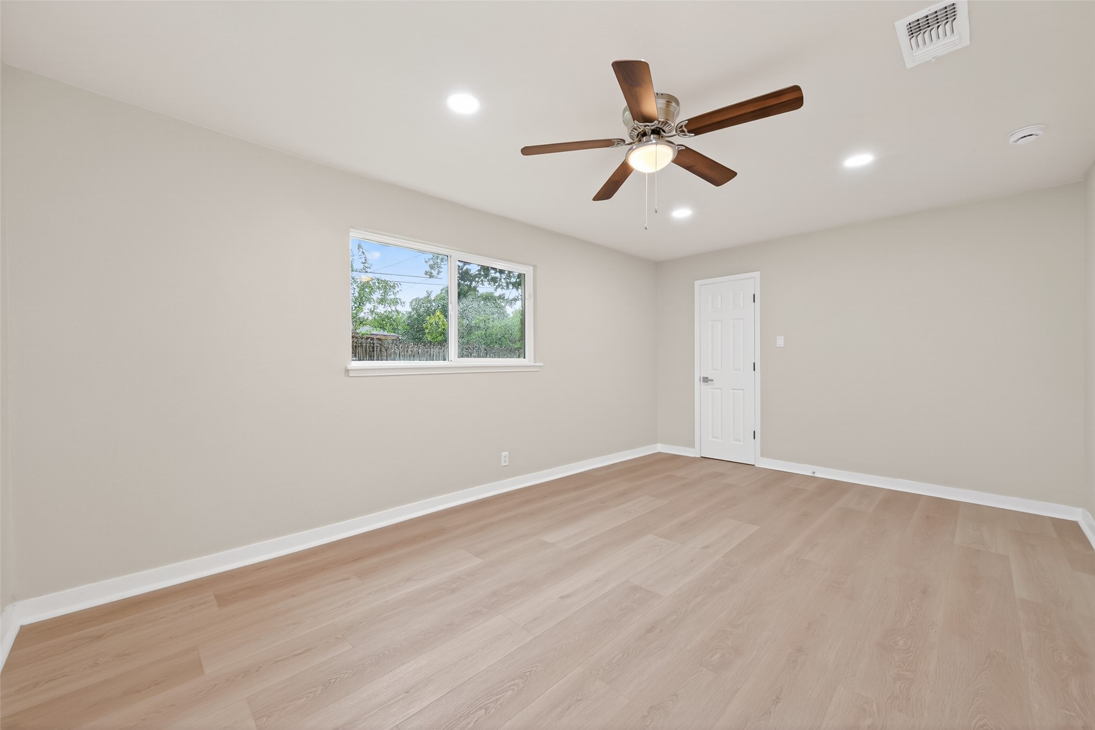1341 Conrad Sauer Drive Property Photo 22