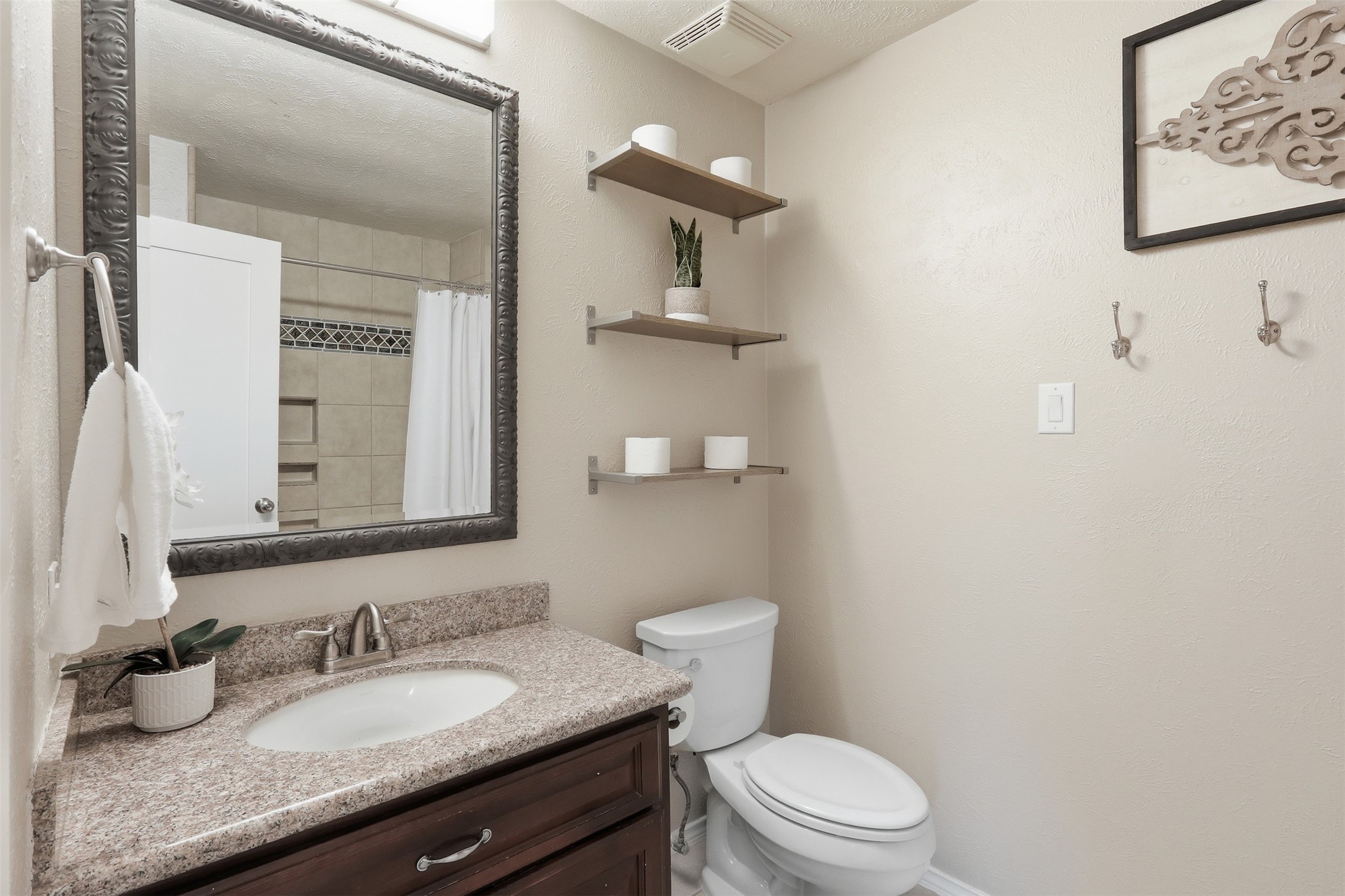 17303 Telegraph Creek Drive Property Photo 22
