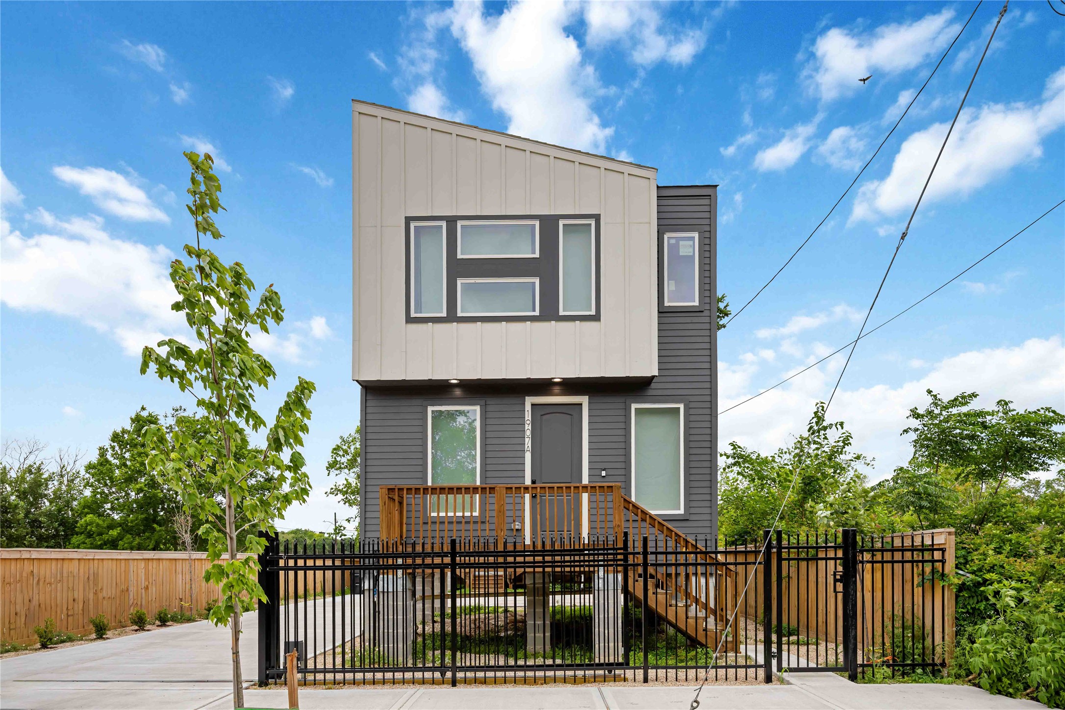 1907 Hailey Street A Property Photo 1