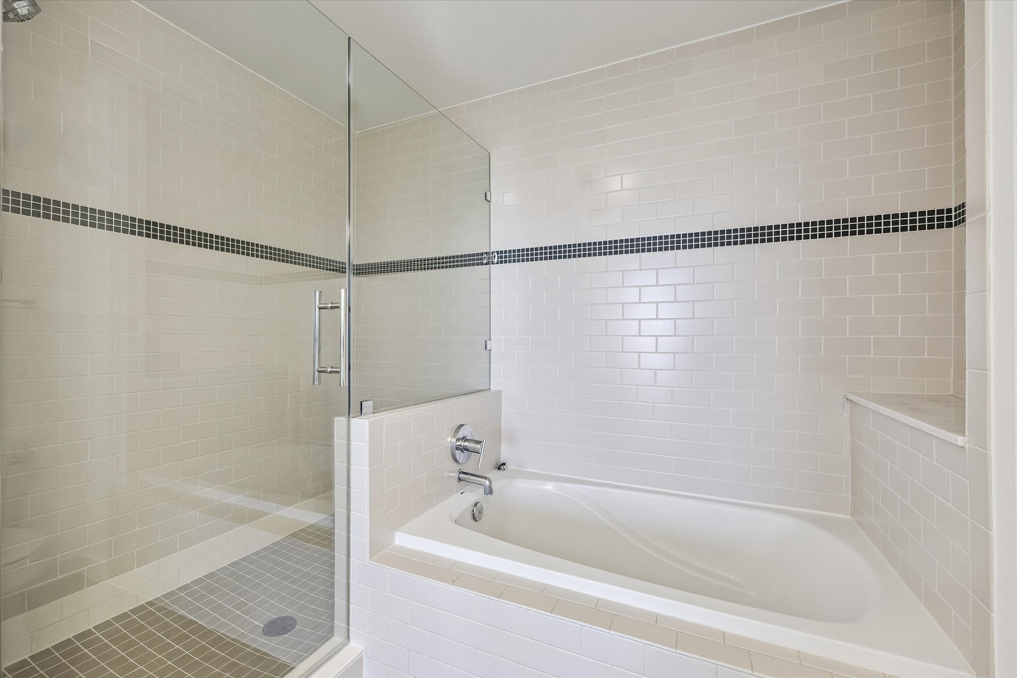 5925 Almeda Road 10805 Property Photo 8