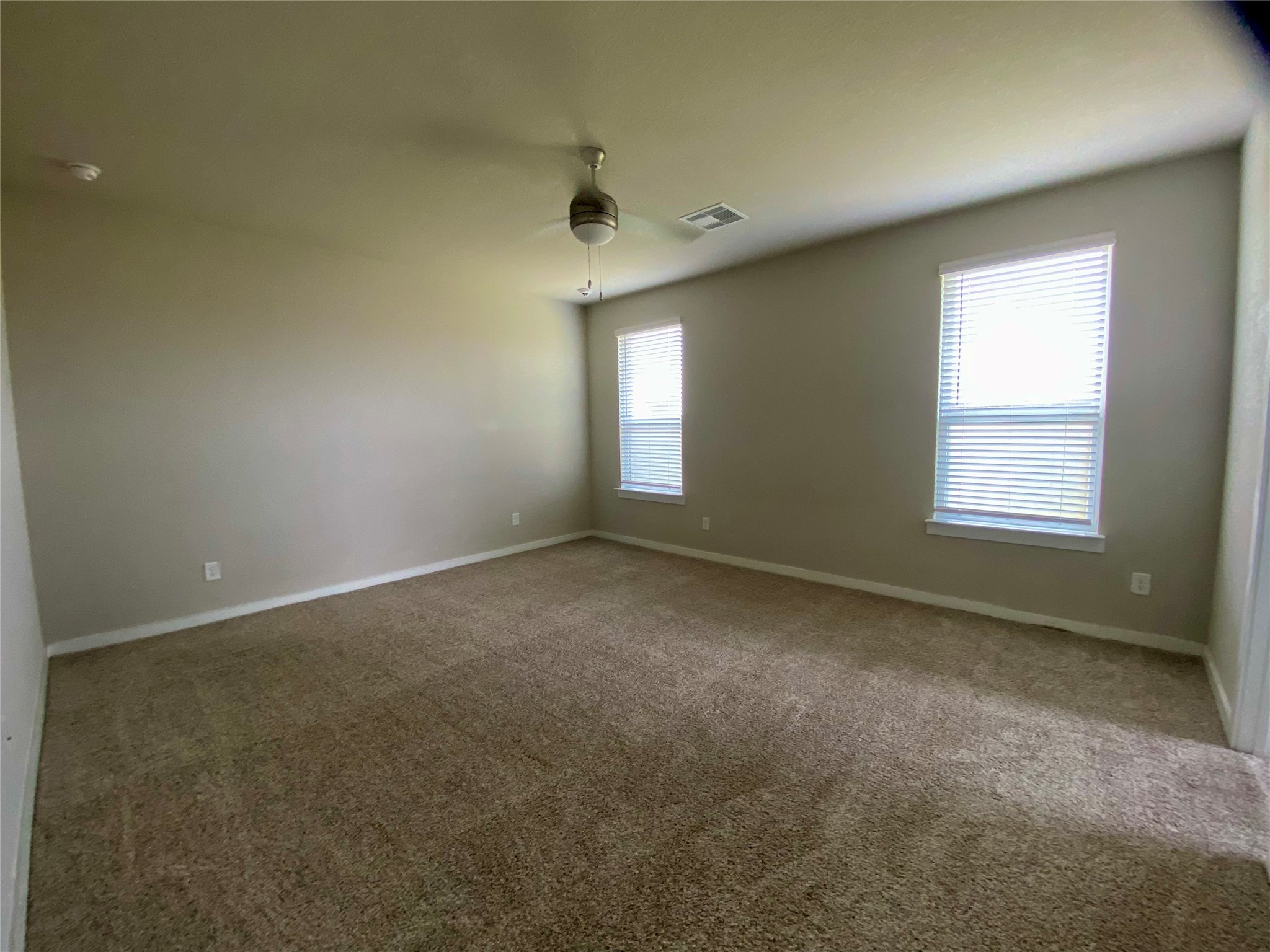 28503 Hannahs Harbor Lane Property Photo 6