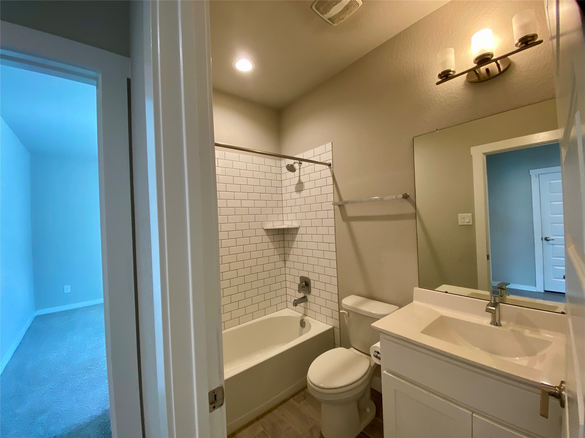 28503 Hannahs Harbor Lane Property Photo 16