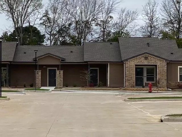 505 Sunset Drive 100 Property Photo 3