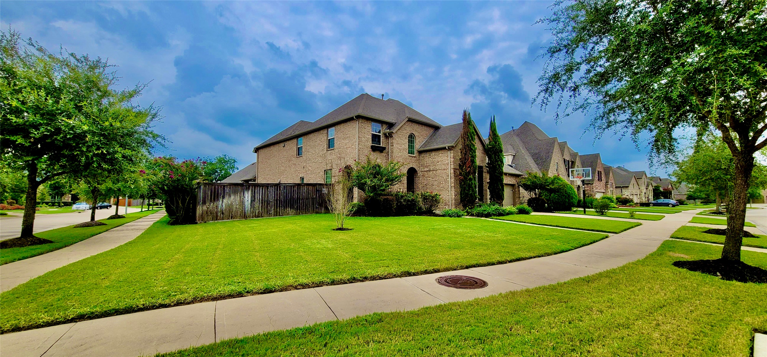 5903 Gentlewood Ln Property Photo 2