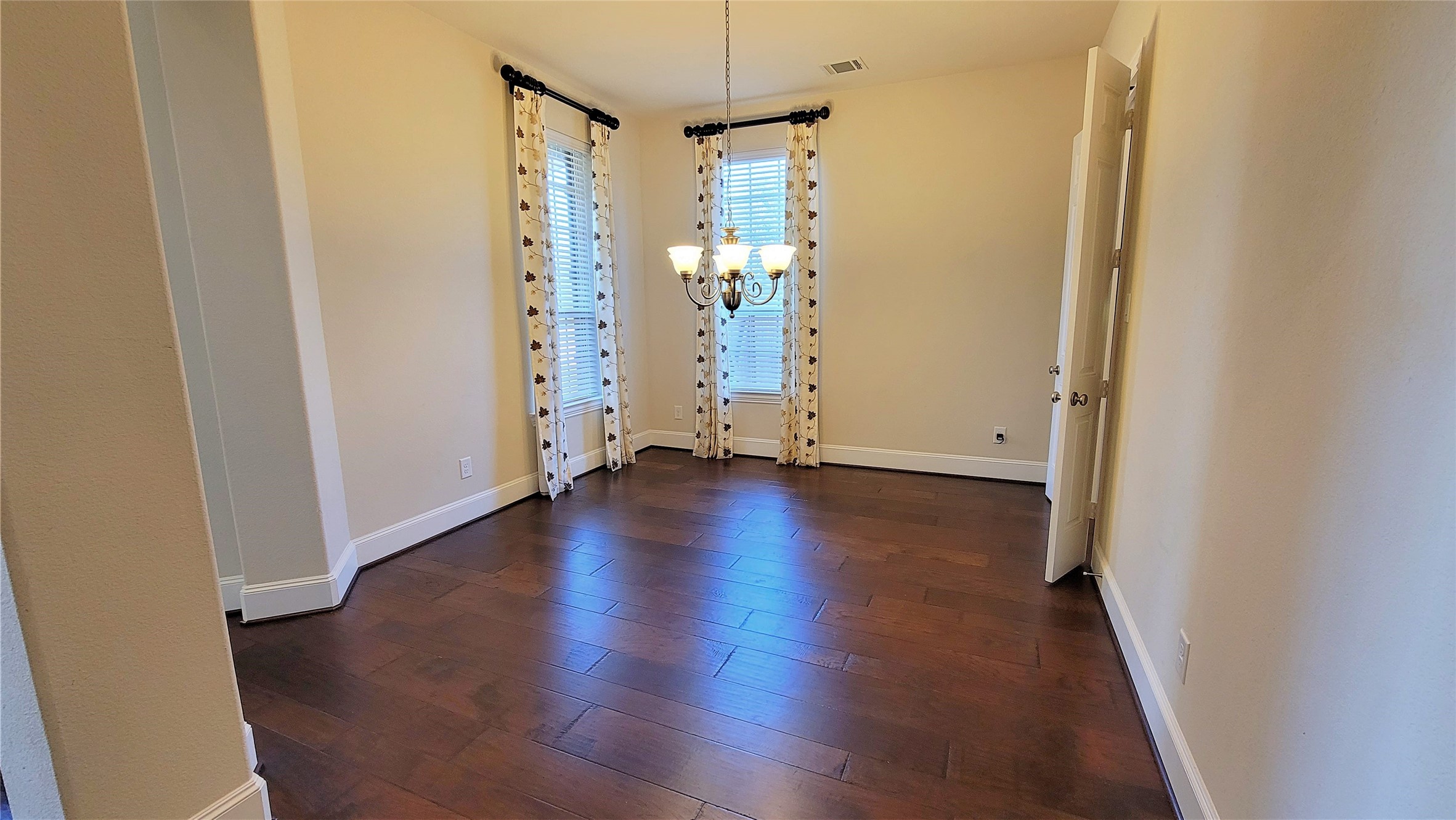5903 Gentlewood Ln Property Photo 8